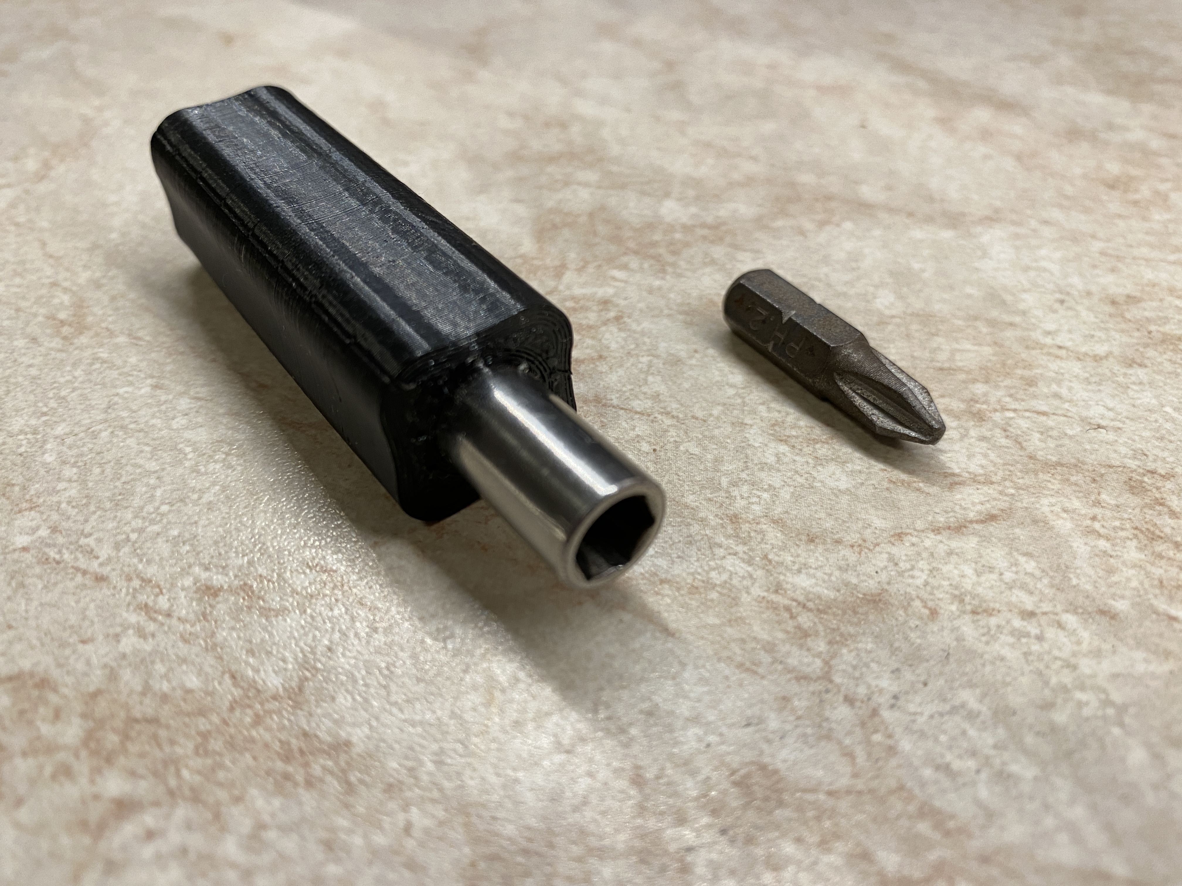 Miniatura 2 do modelo 3D Mini screwdriver