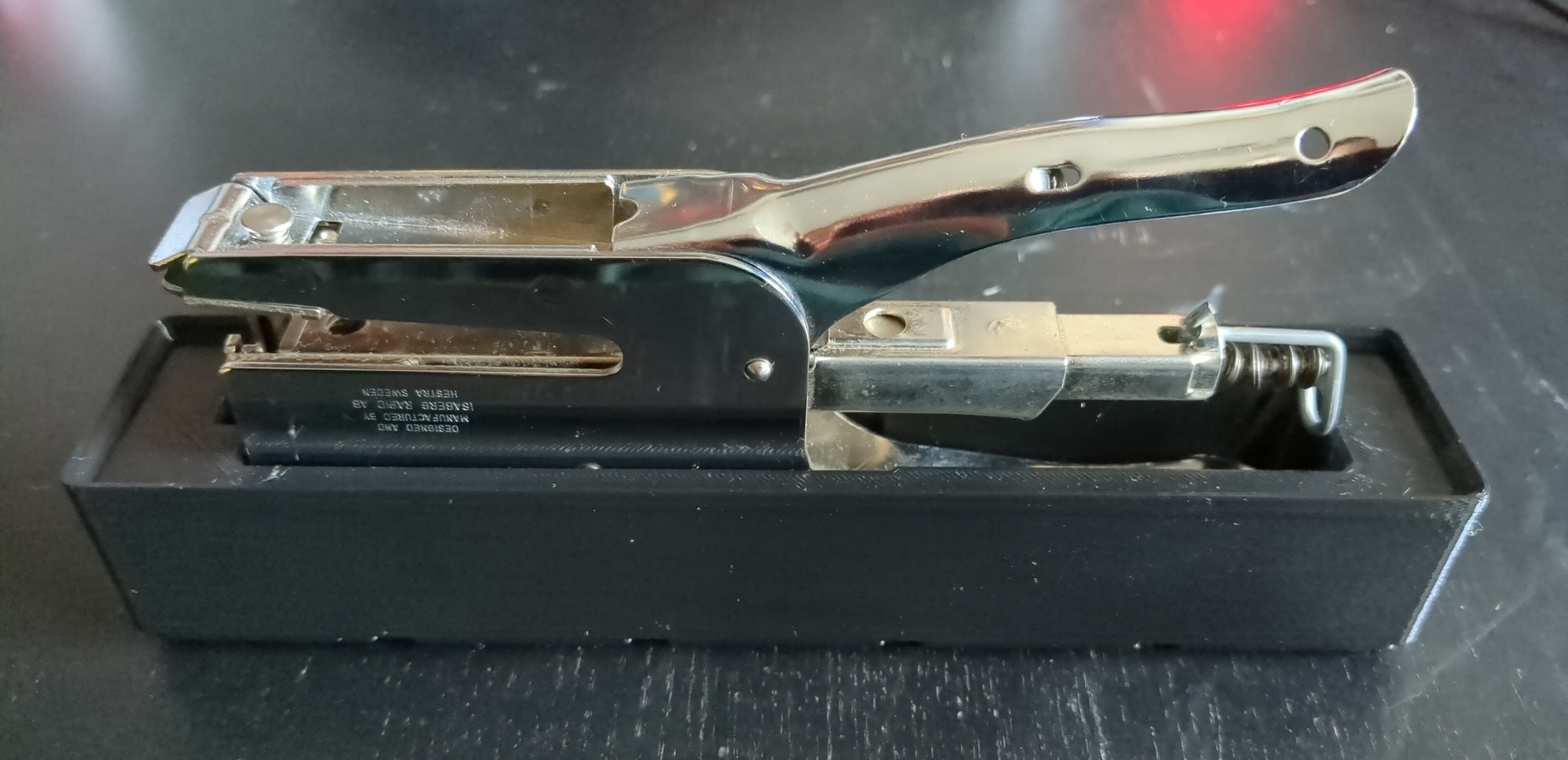 Gridfinity staple holder "Rapid Classic 1" by doragasu Download free