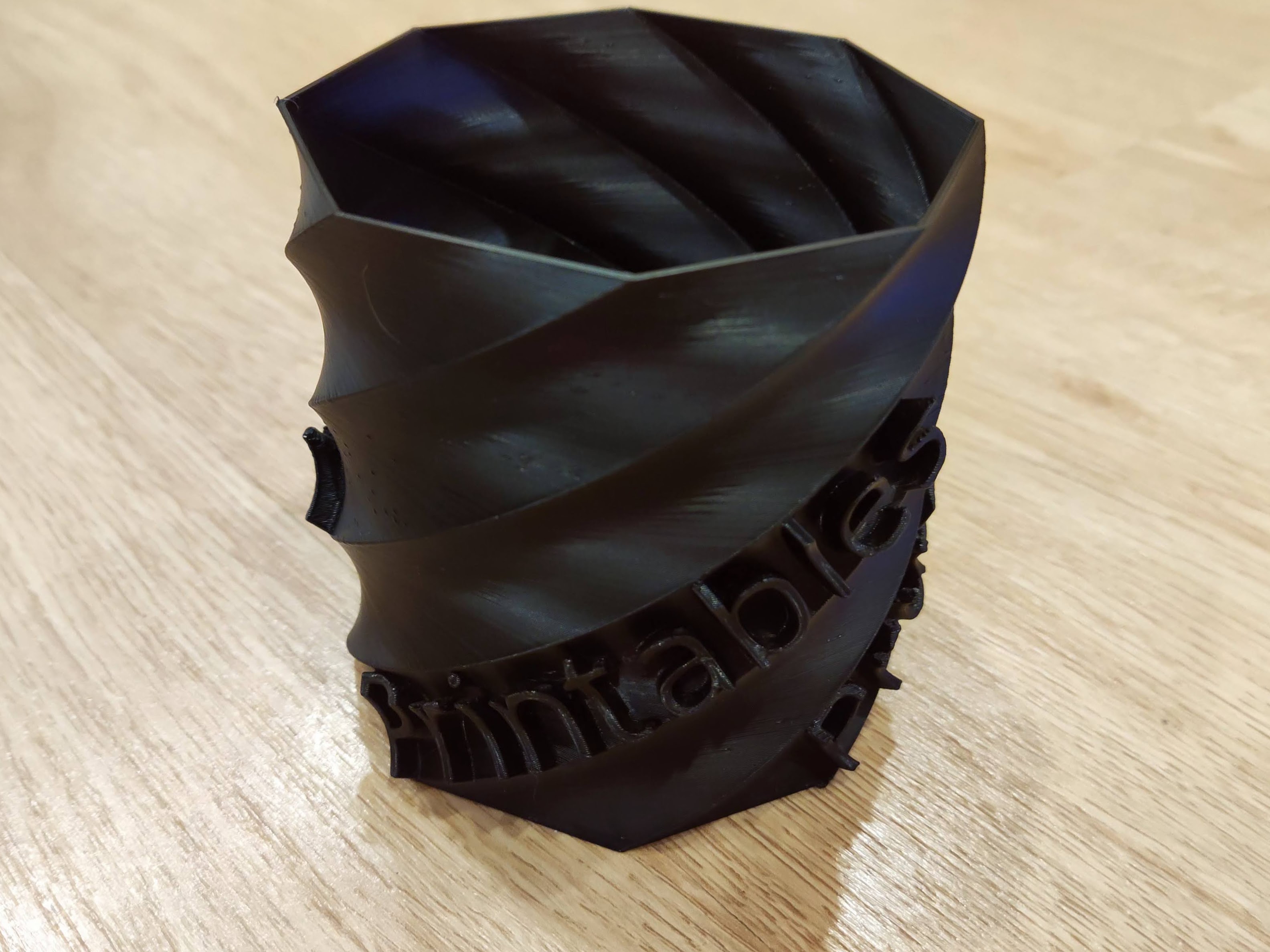 Miniatura 2 do modelo 3D Customizable pen holder