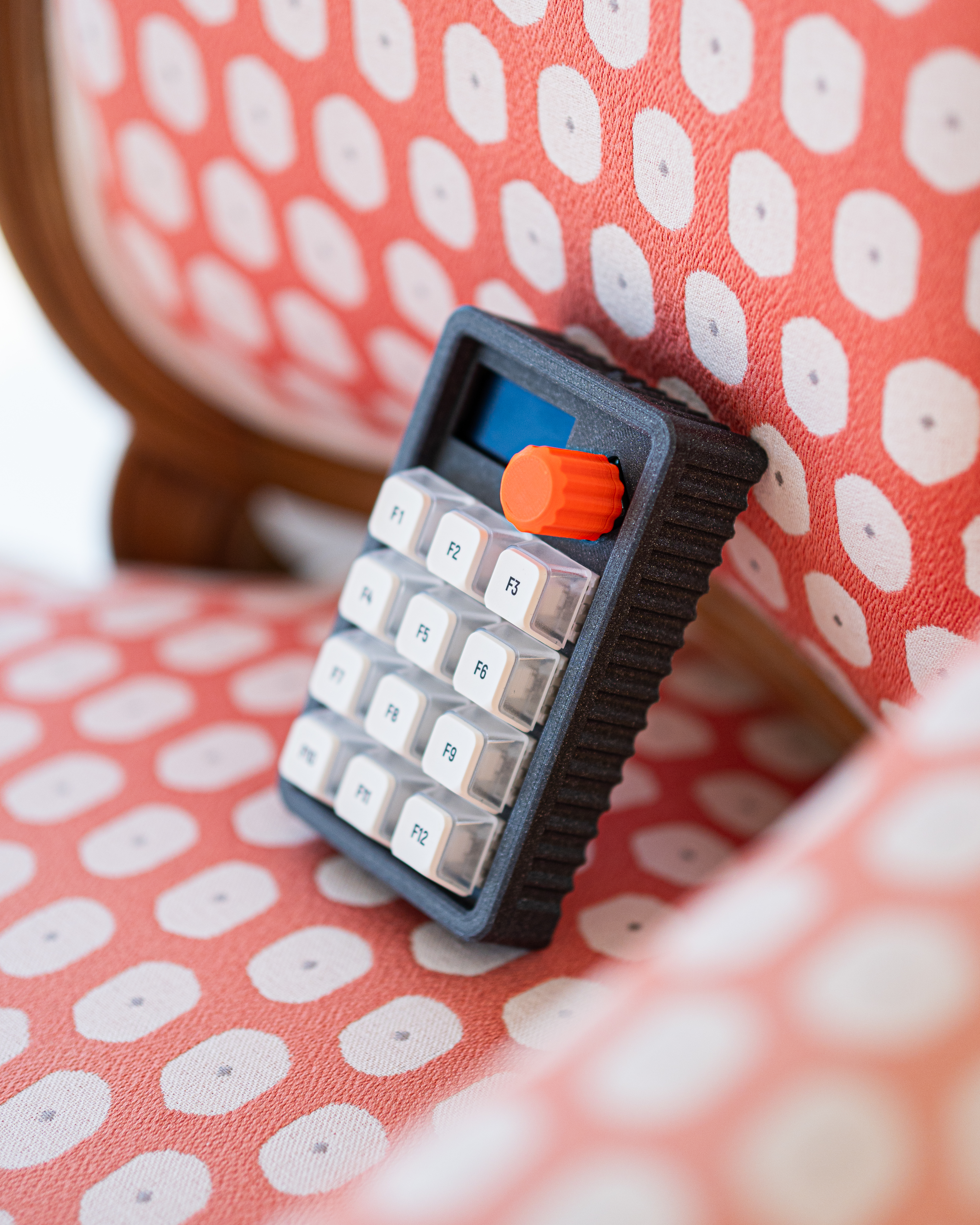 HaloPad V2 (Adafruit Macropad Enclosure)