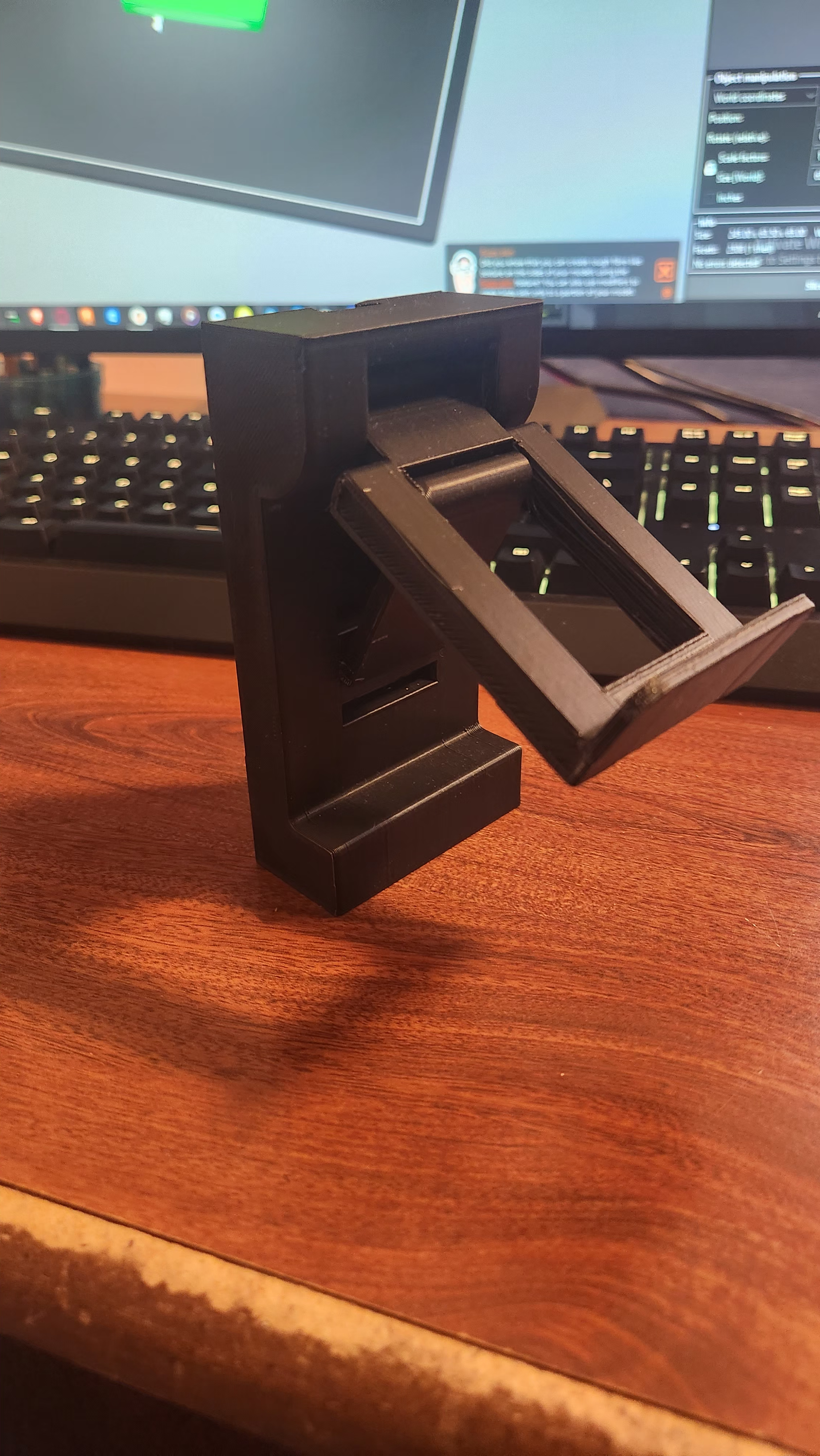 Miniatura 7 do modelo 3D Modular Xbox Controller/Headset stand