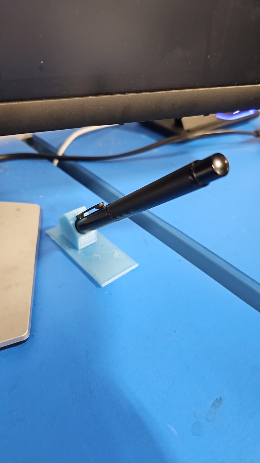 Pen holder for Forest Fountain Pen by DarkFox Download free STL model