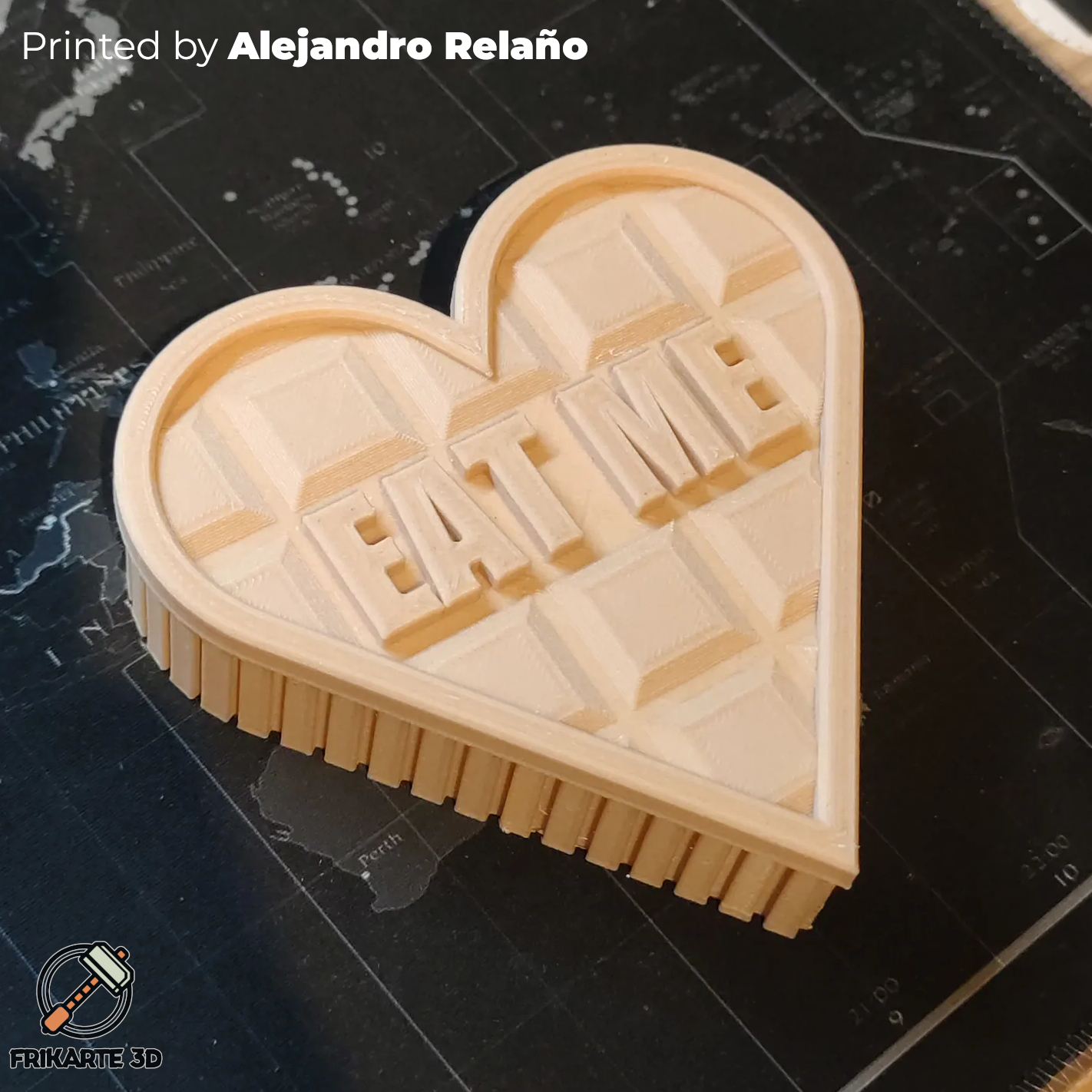 Chocolate Heart Box with Mini Hearts by Frikarte3D | Download free STL ...
