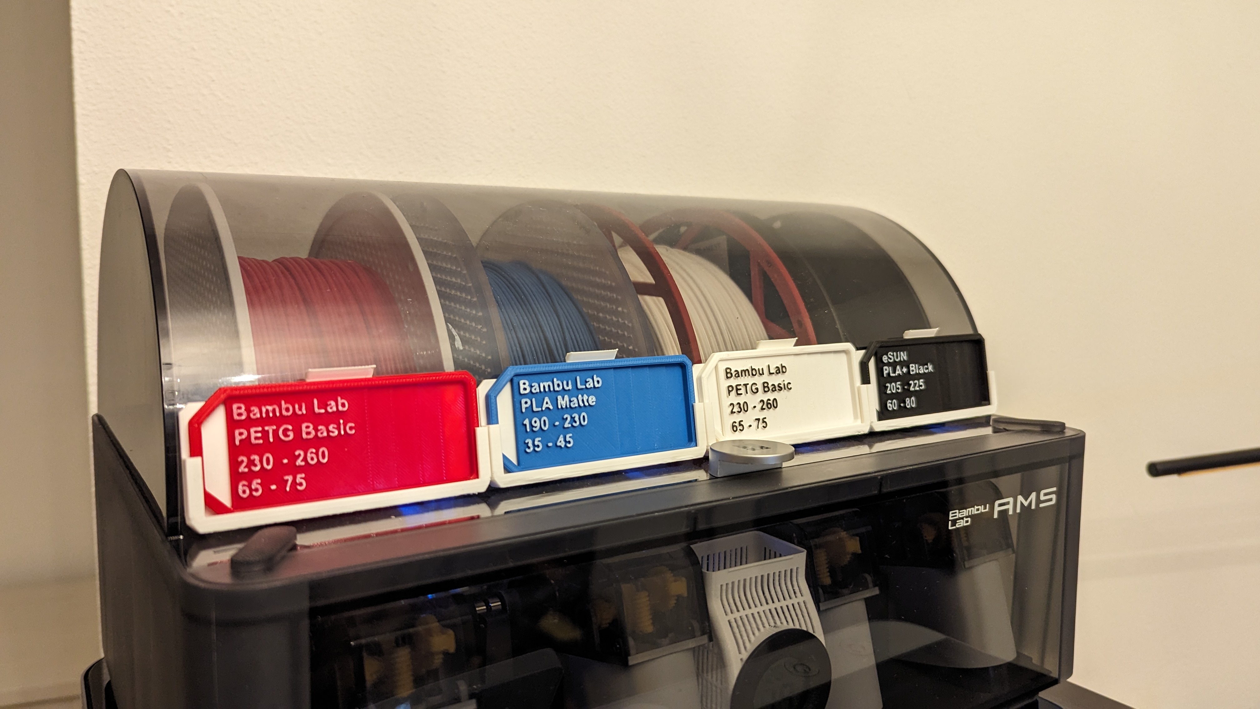 Stackable Filament Sample Display Filament Sample Holder v2 by Richard Bernards | Download free STL model ...