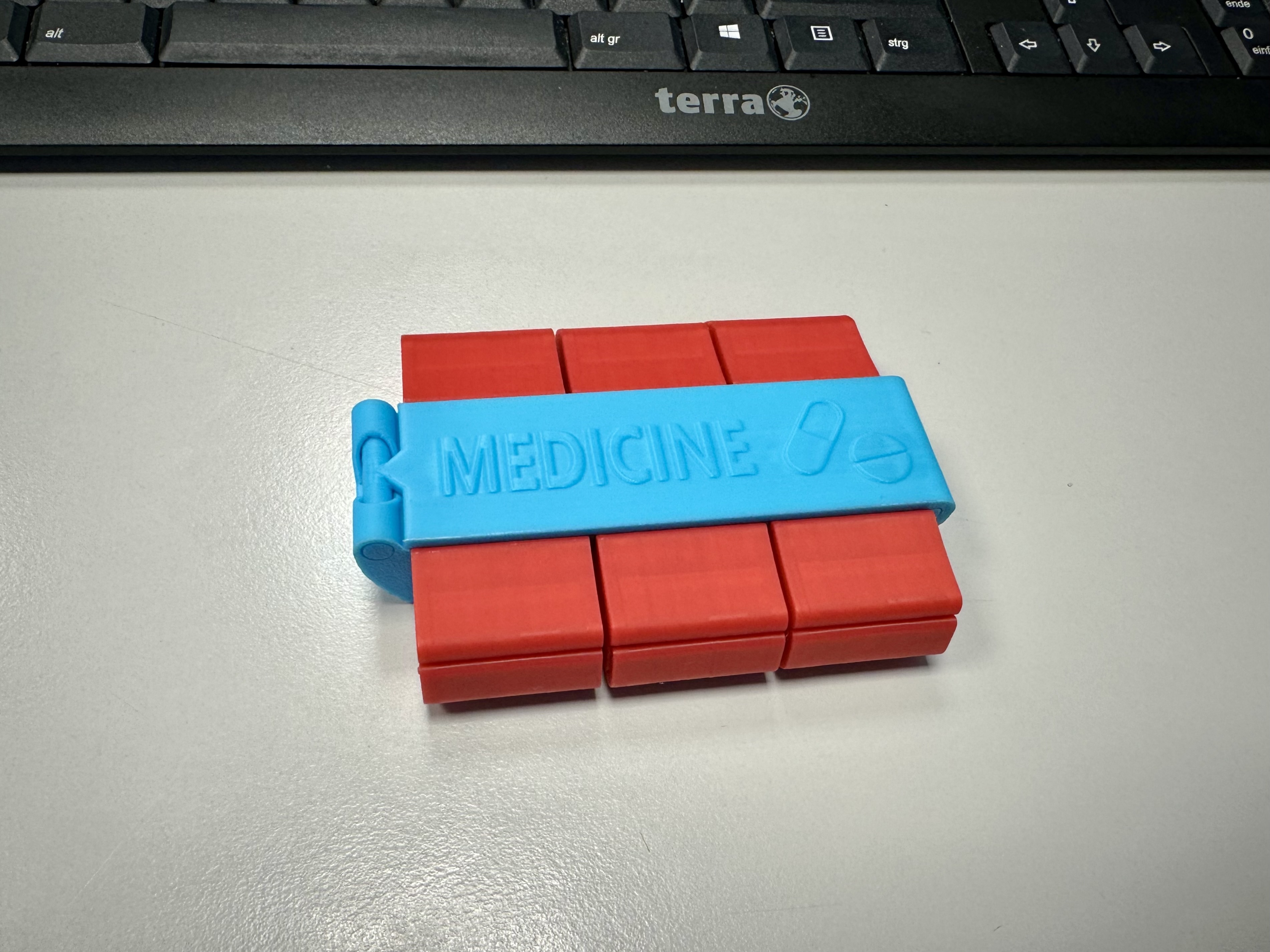 Pill Container with Multi Day Clamp