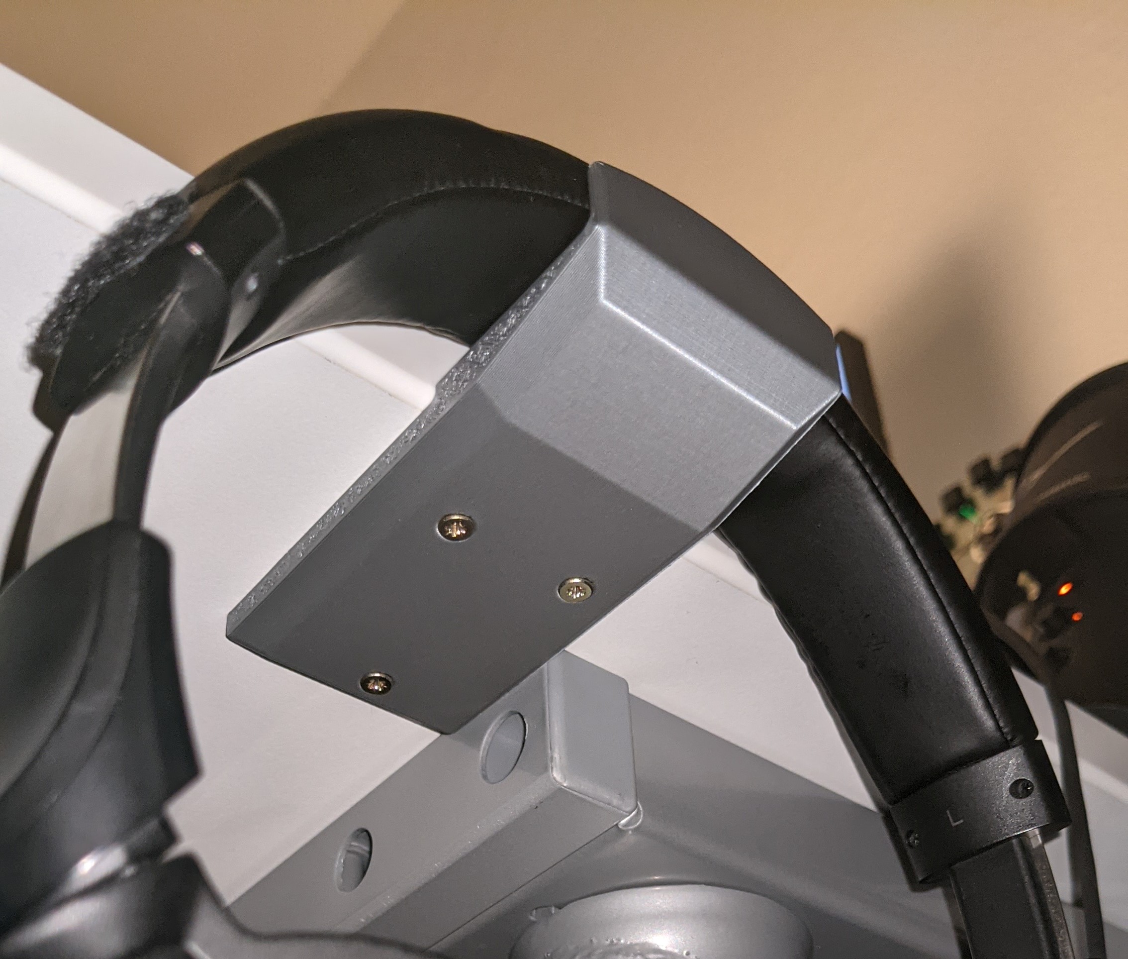 Smaller Desk Headphone Holder 35mm