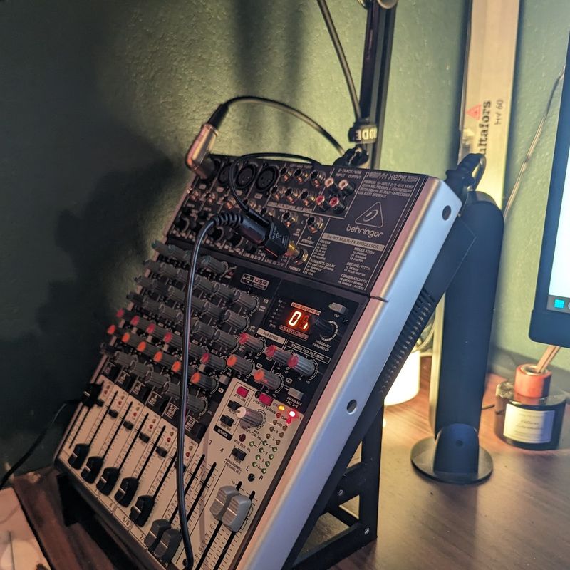 Behringer 1204 Stand by Glen Midling Støen | Download free STL