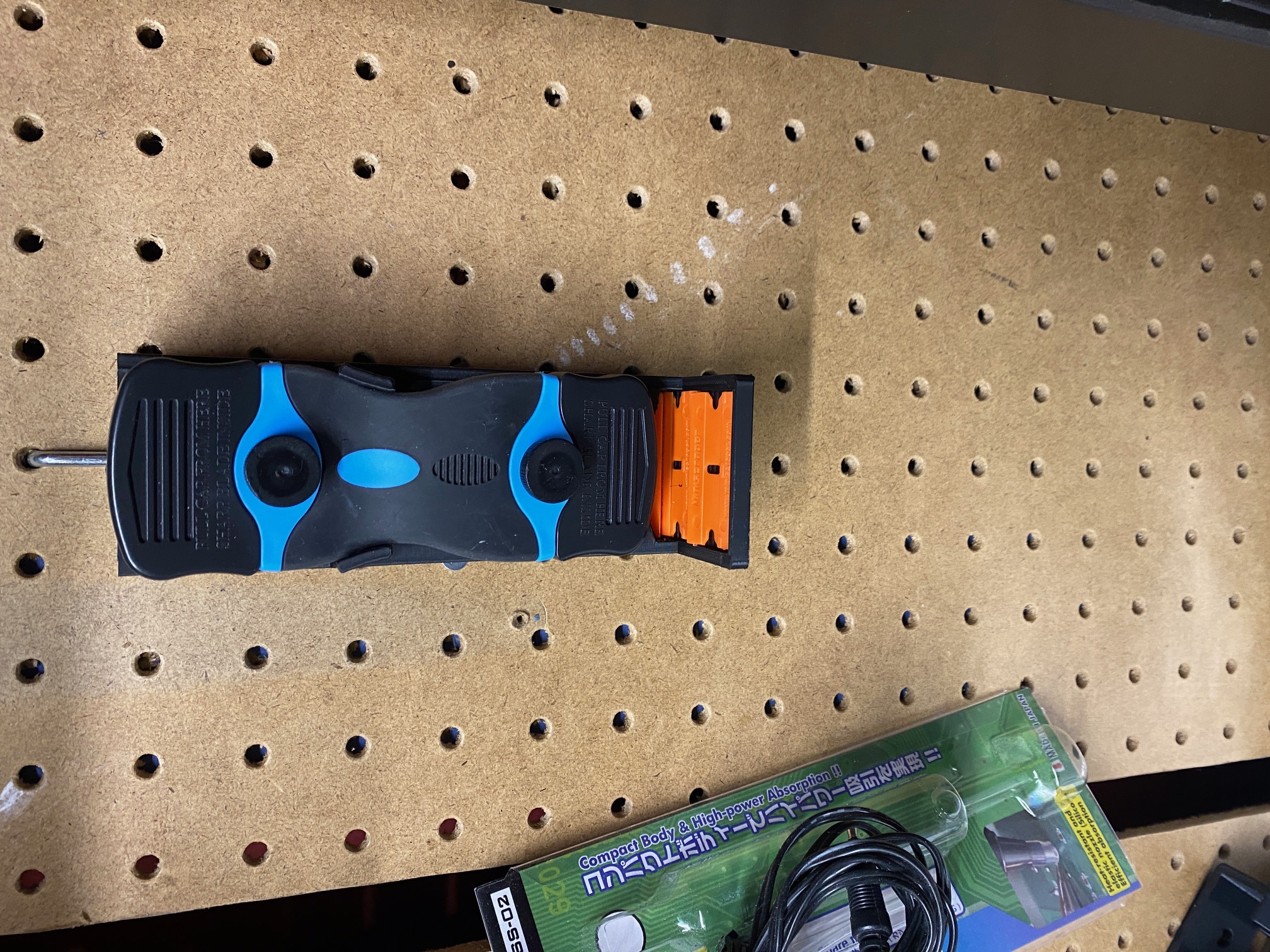 Plastic scaper and blade holder remix