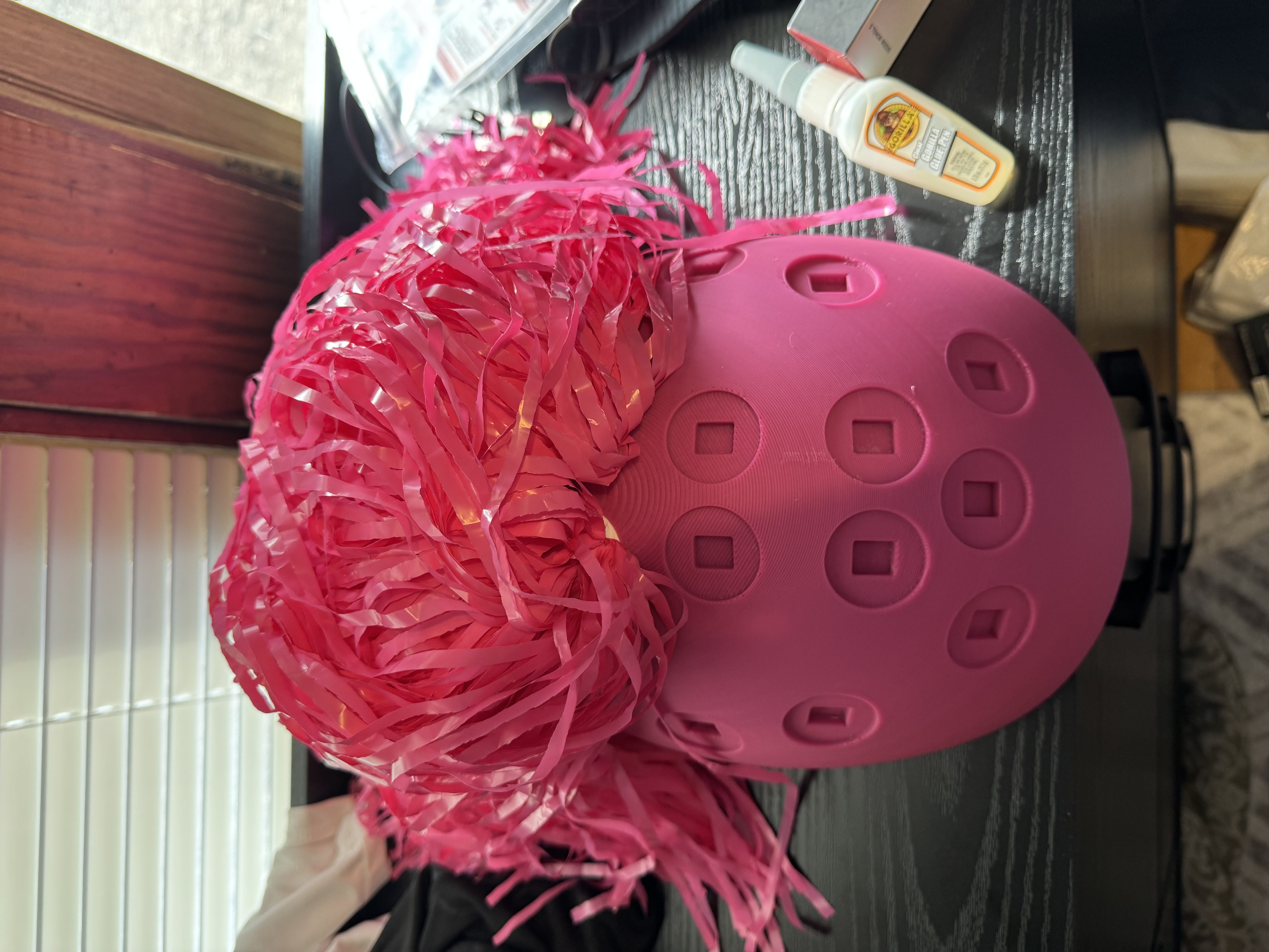 Pompom Helmet — miniatura 2