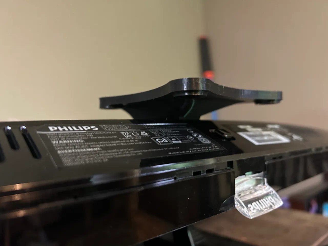 Philips 276e8vjsb 4k monitor 75mm VESA Cable clearance