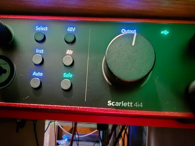 Focusrite 4i4 V4 and 2i2v2  Under Table Mount with Screw Holes