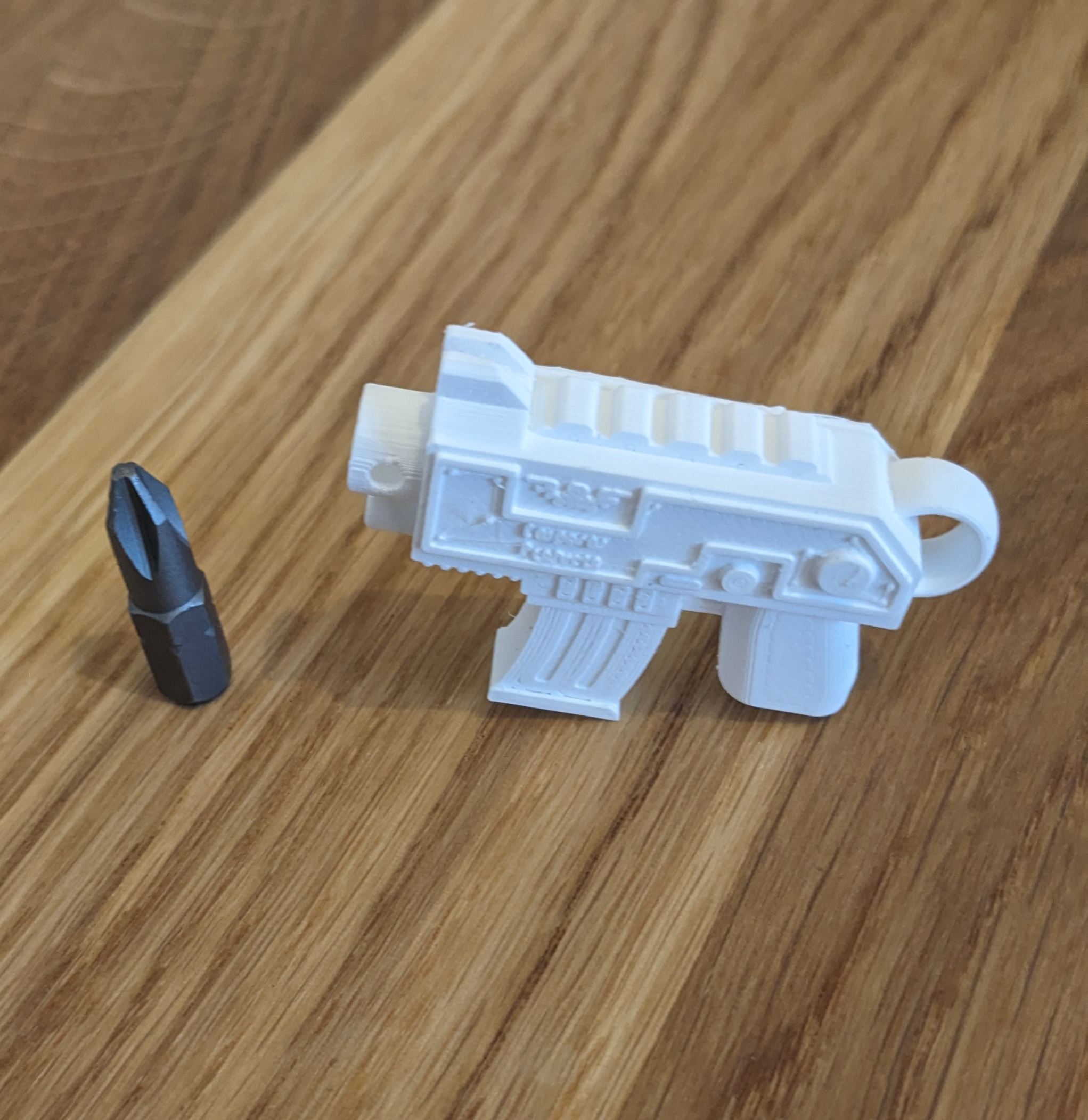Warhammer Bolt Gun Keyring / Backpack-Charm 3D model thumbnail
