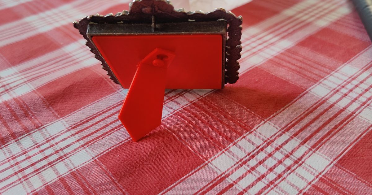 Backcover for photo frame 60x60 with foot by Gallo Download free STL