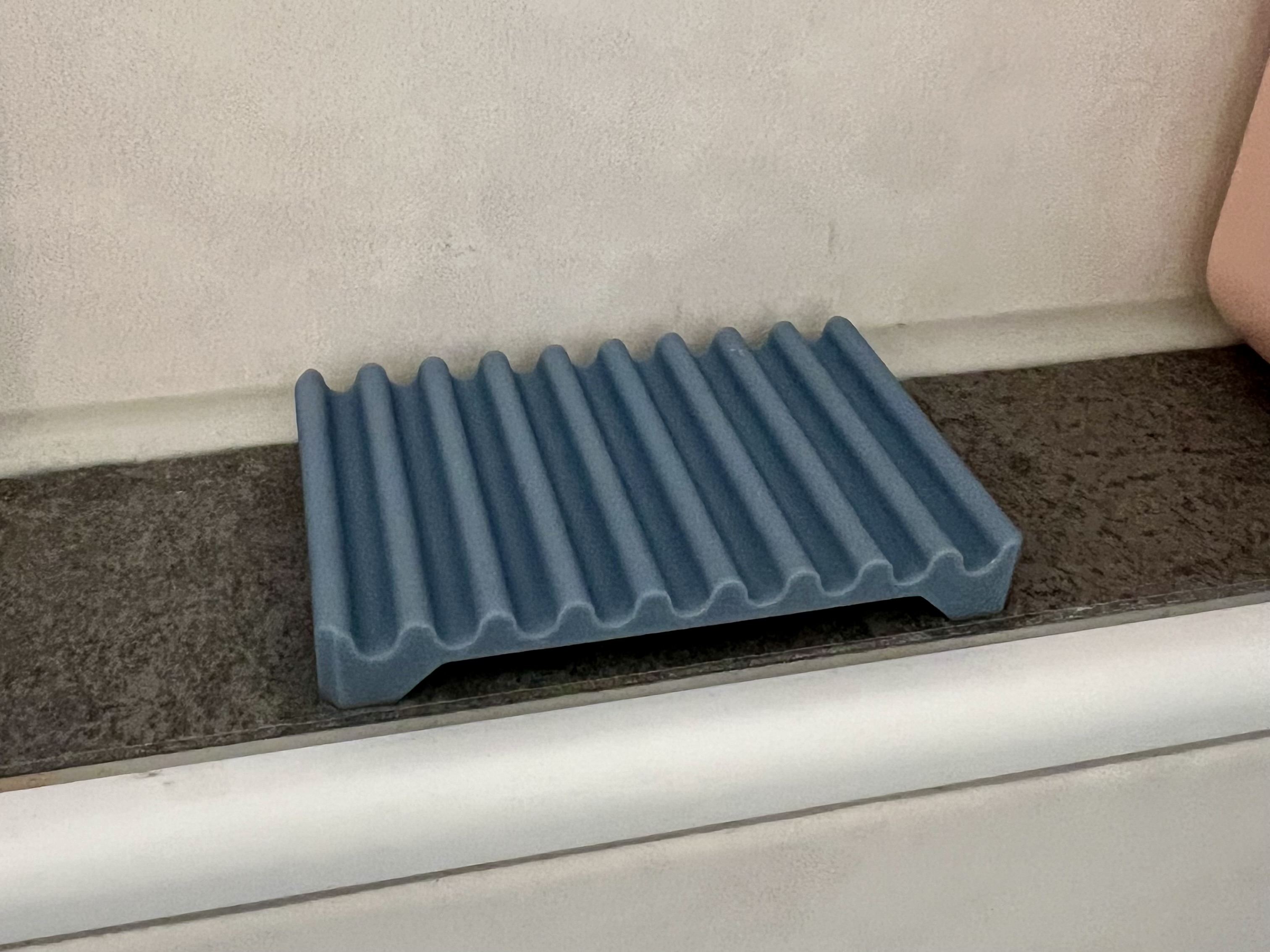 Soap Dish for Narrow Shelves (50x80 mm)