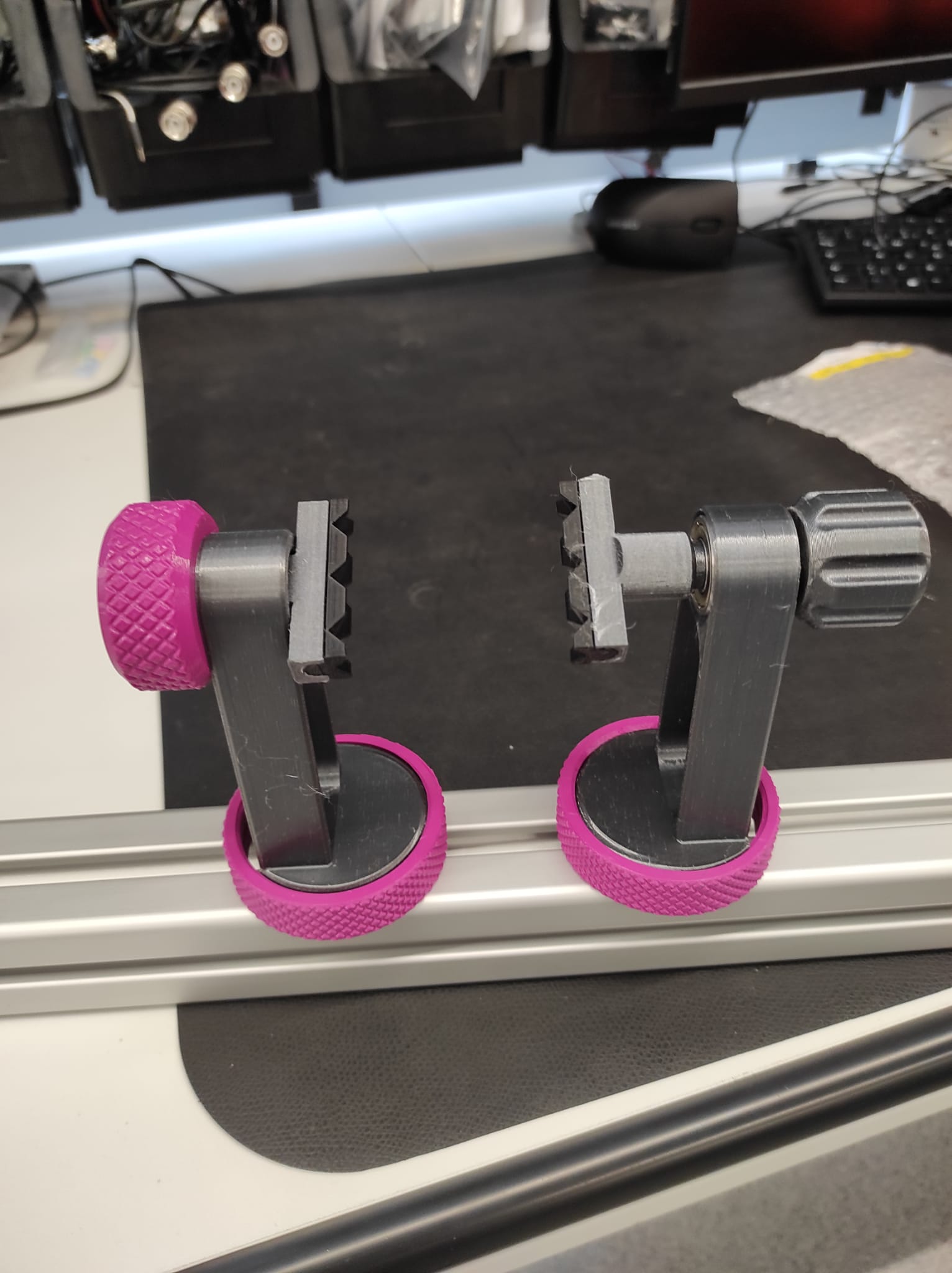 Adapter for Extrusion profiles and TPU Grippers
