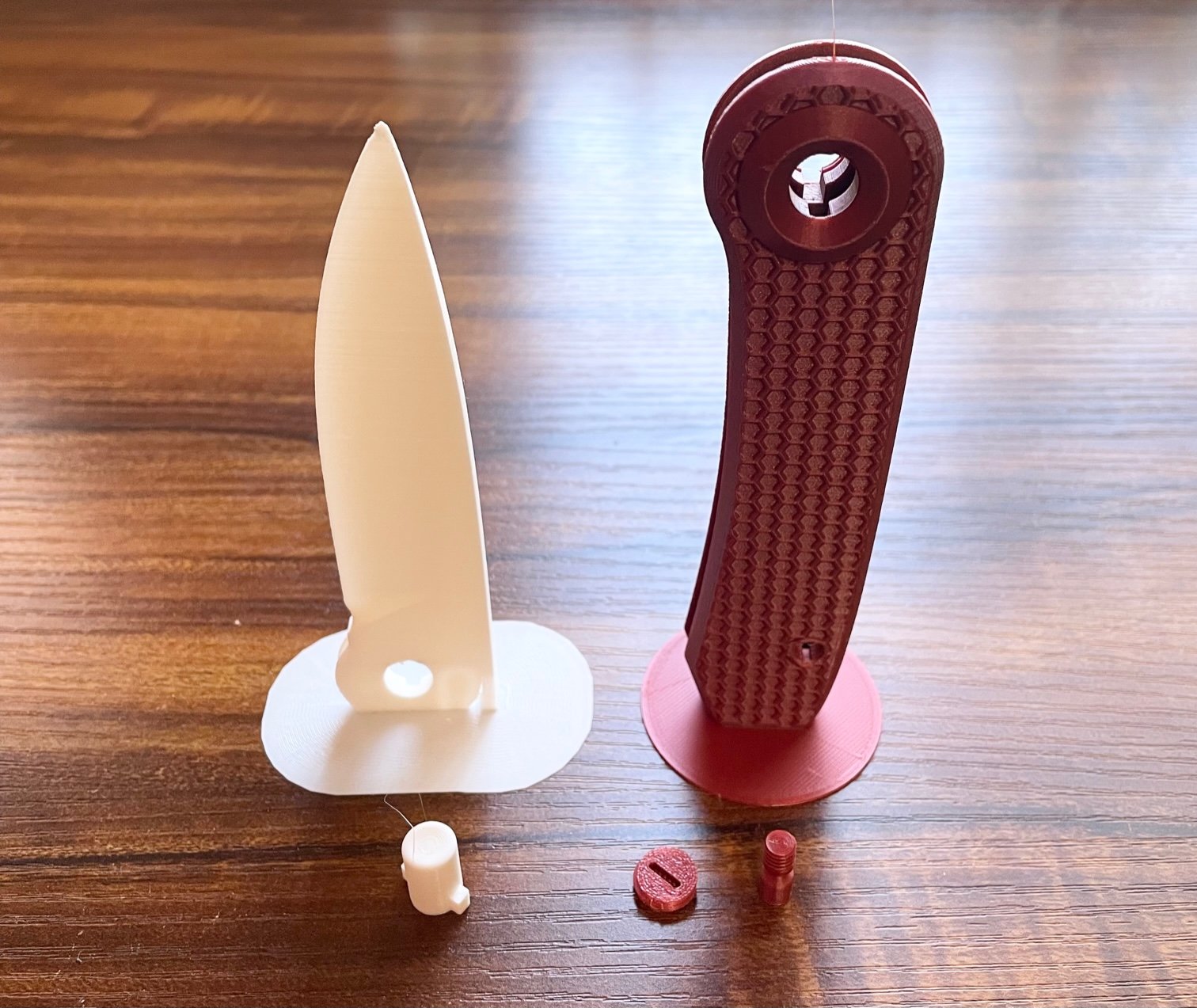Miniatura 16 do modelo 3D Toy Folding Switchblade