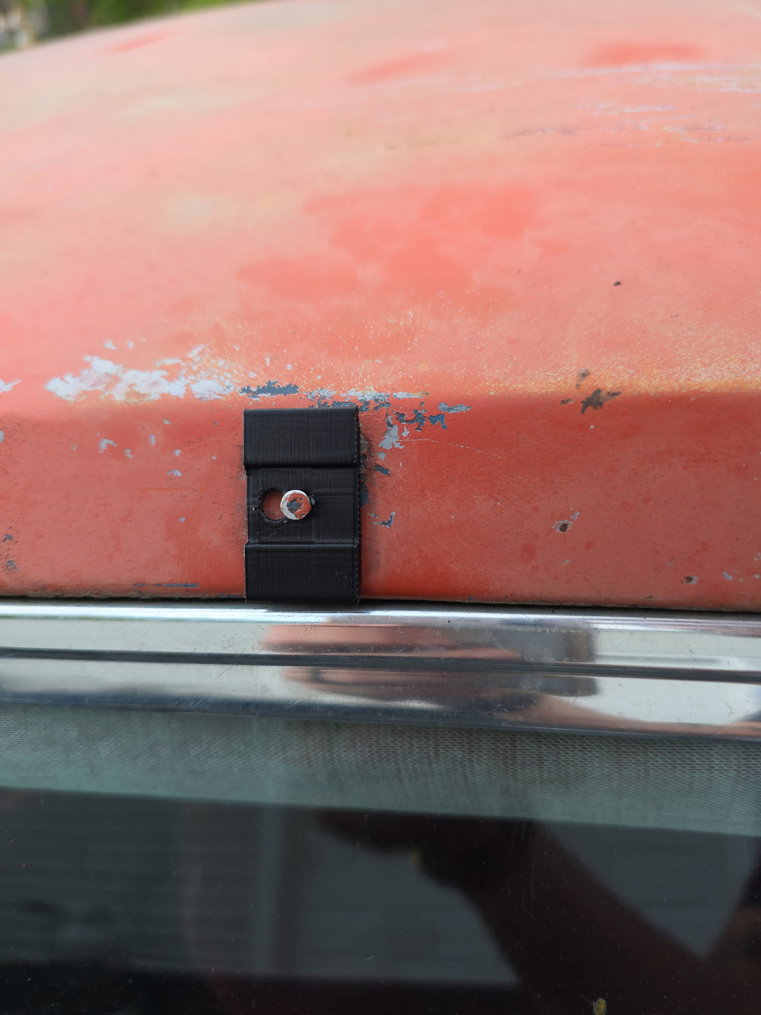 1973-77 Chevrolet El Camino Upper Bed Molding Clip