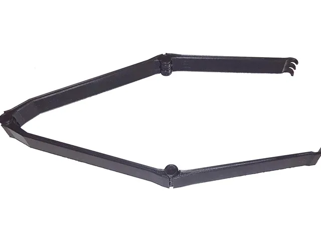 Folding back-scratcher