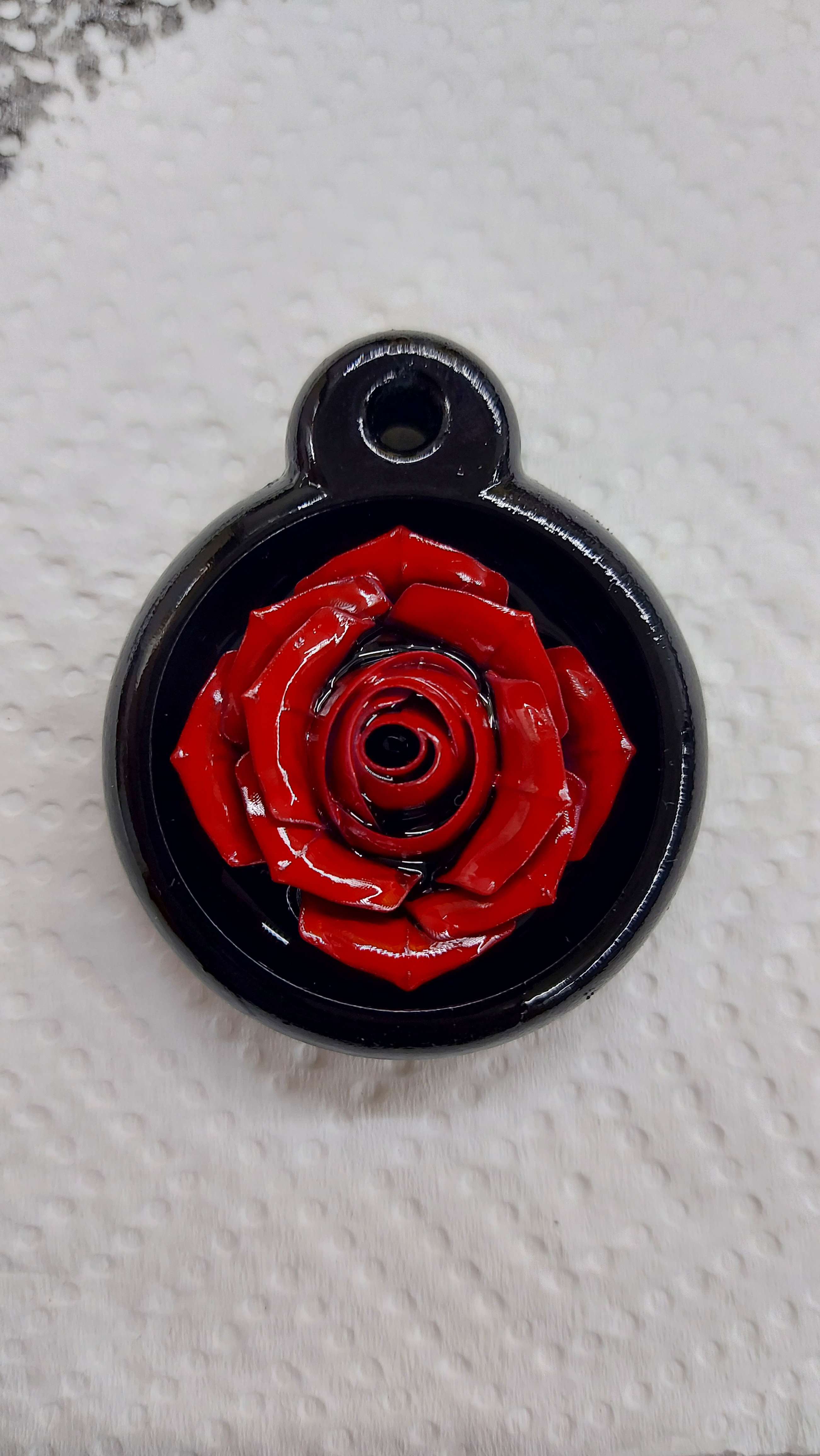Miniatura 2 do modelo 3D Red Rose Pendant