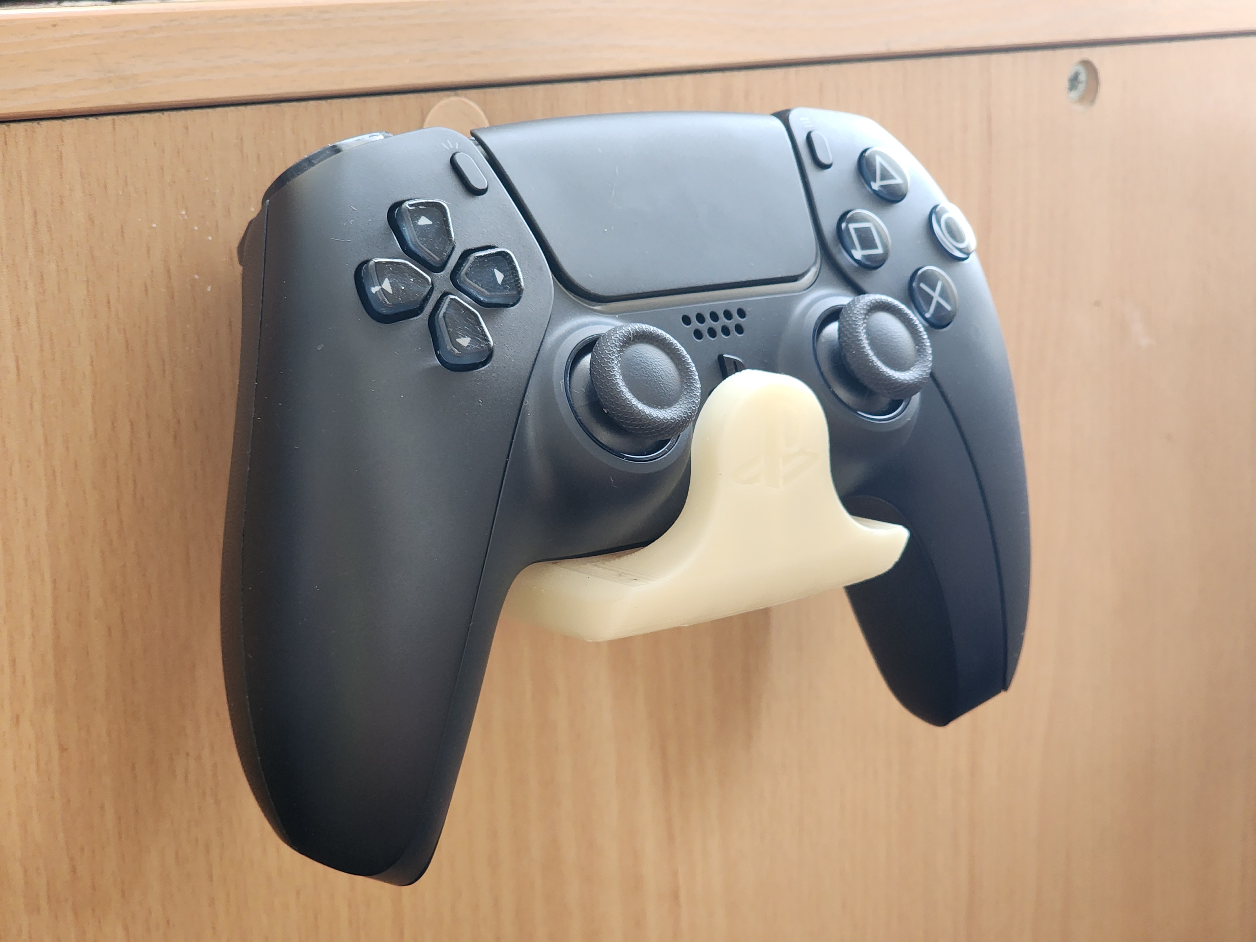 Miniatura 2 do modelo 3D PlayStation 5 Controller Wall Stand (New Version Added)