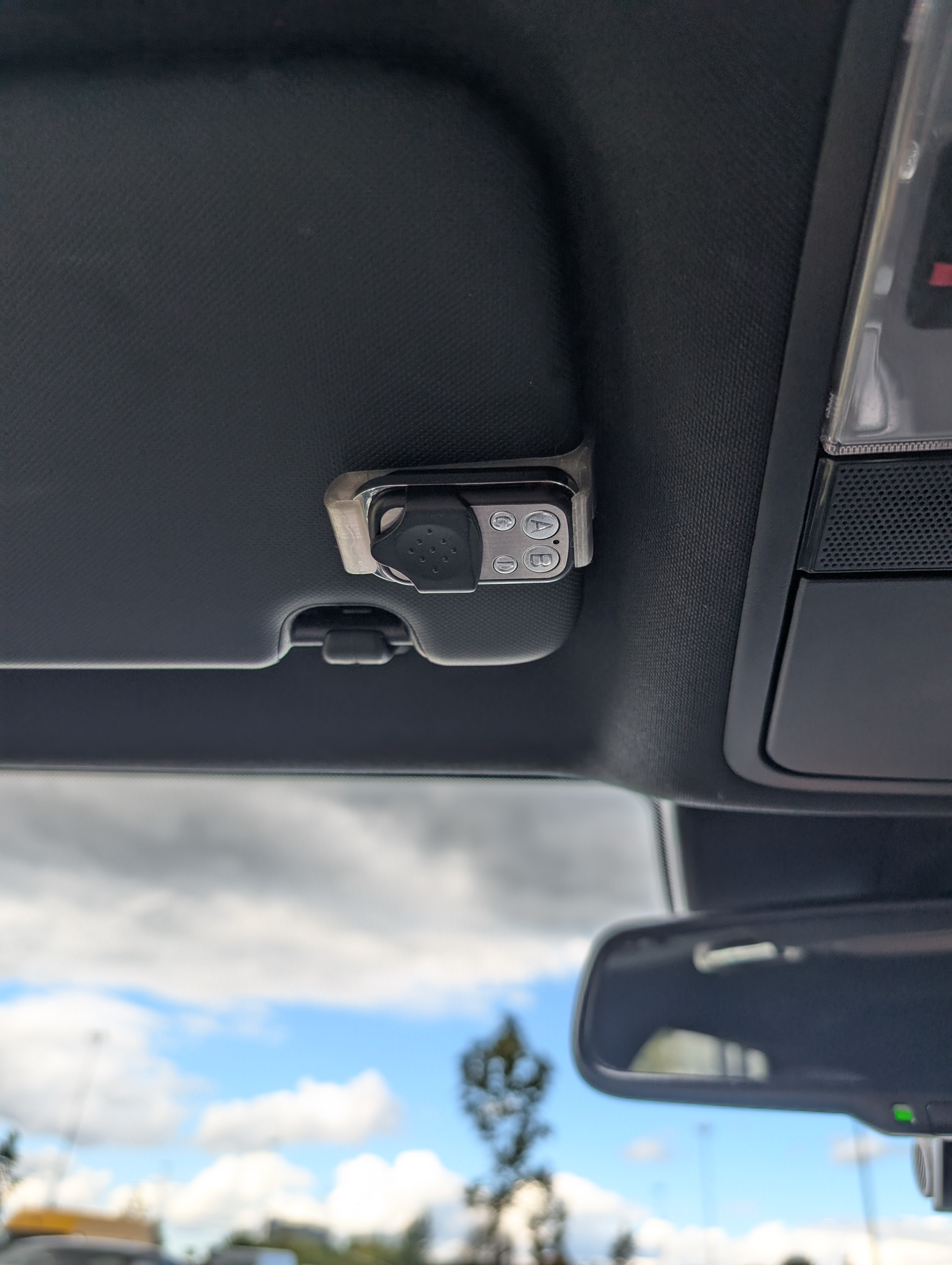 Garage door universal remote(433mhz) visor clip