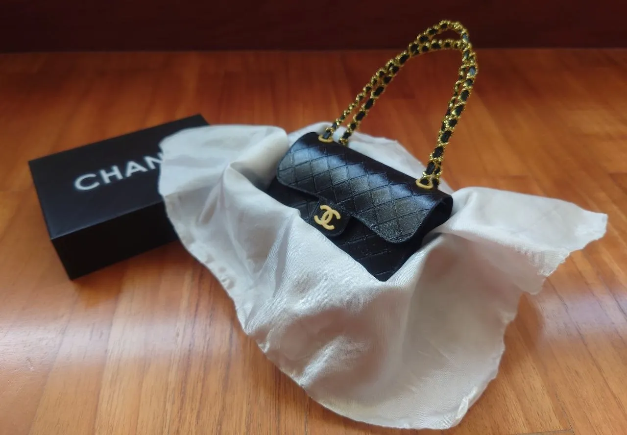 Timeless/Classic Chanel Handbag by jor2468 | Download free