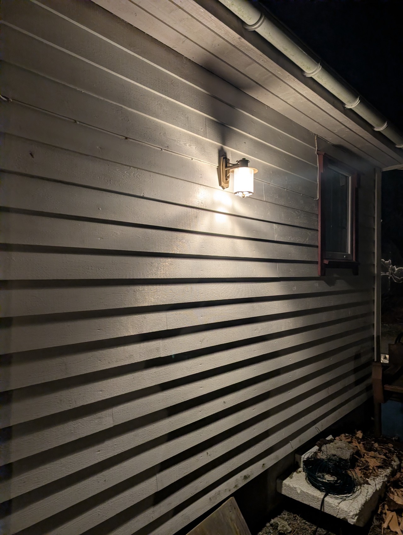 Outdoor lamp