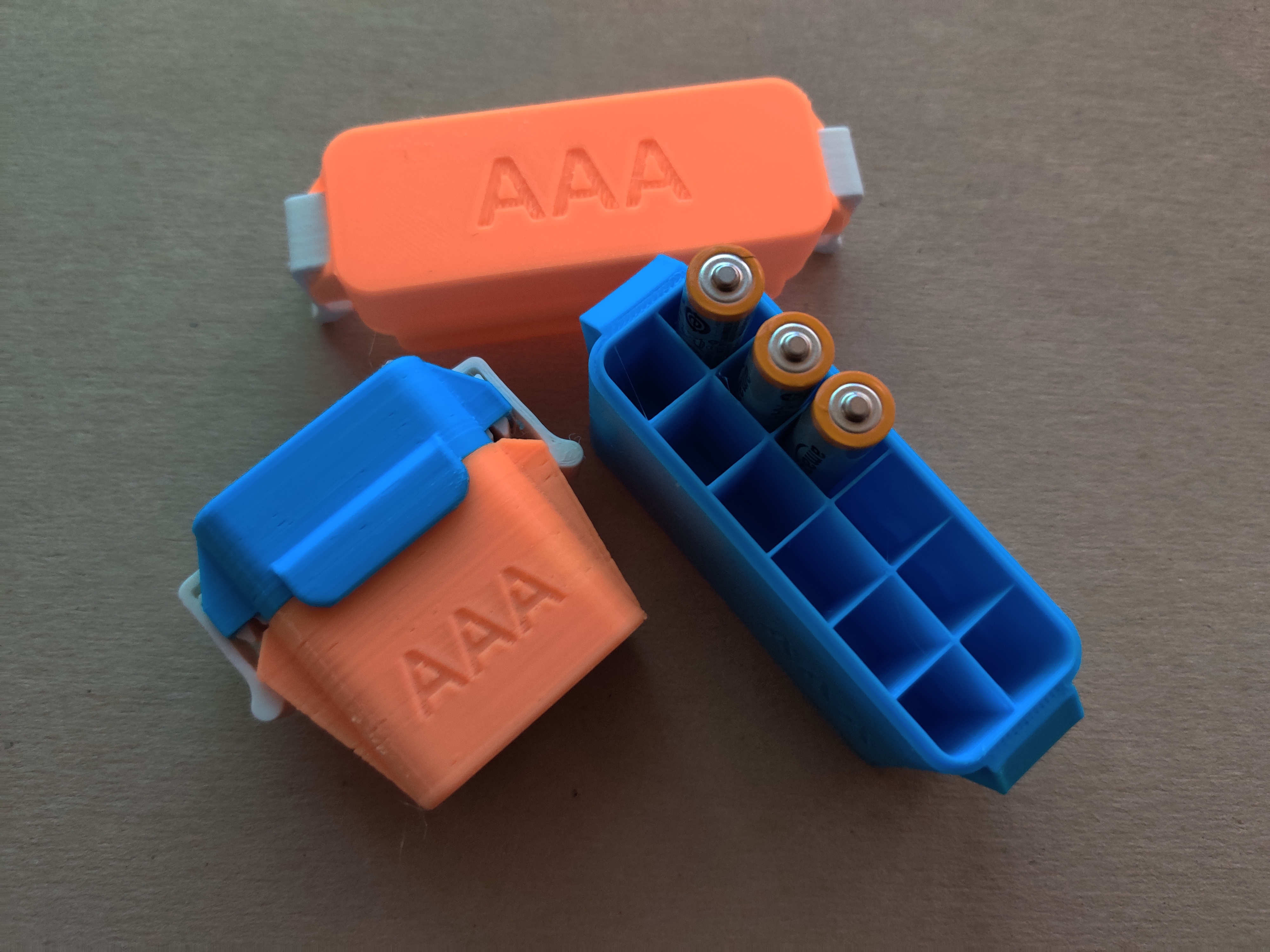 AAA Battery, 2 Row, Opposing Spring Latch Battery Box