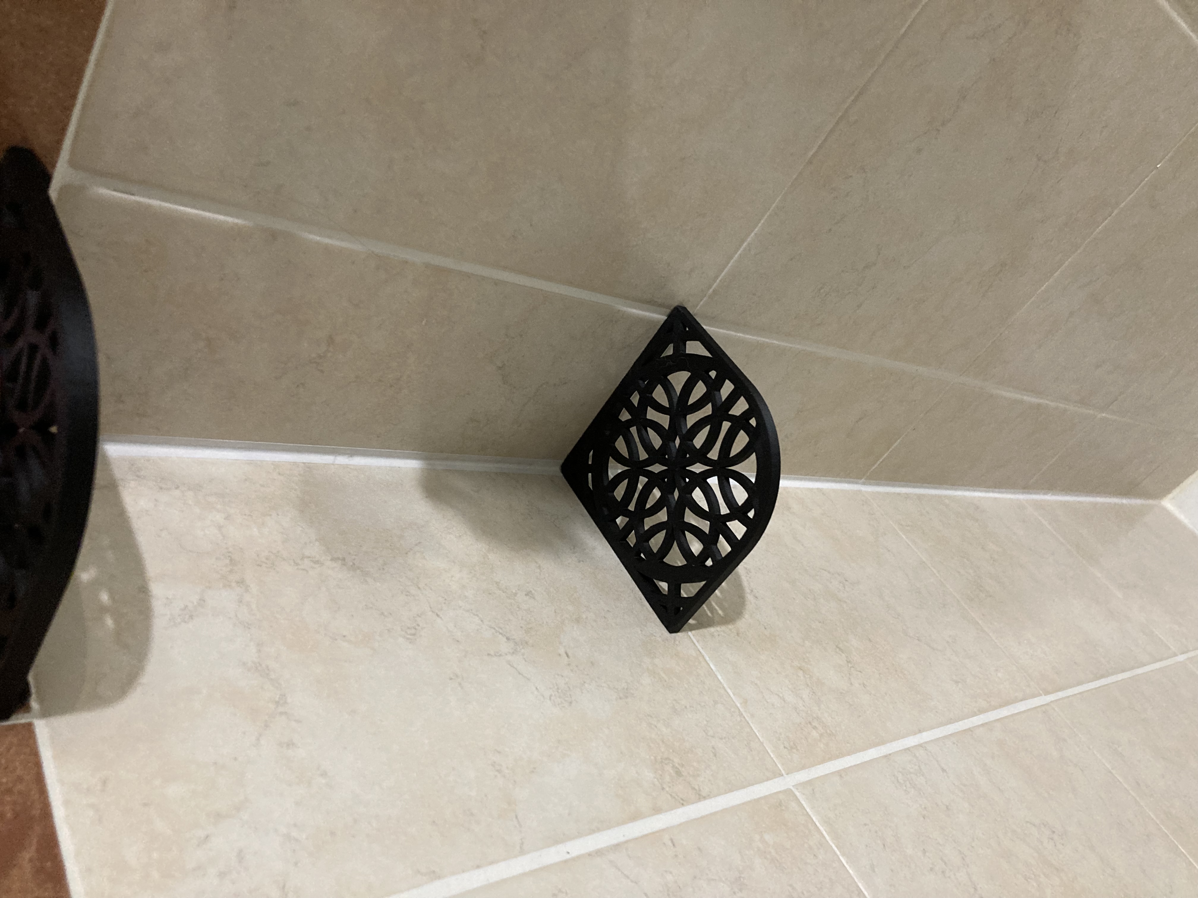 Miniatura 2 do modelo 3D Bathroom Corner Shelf