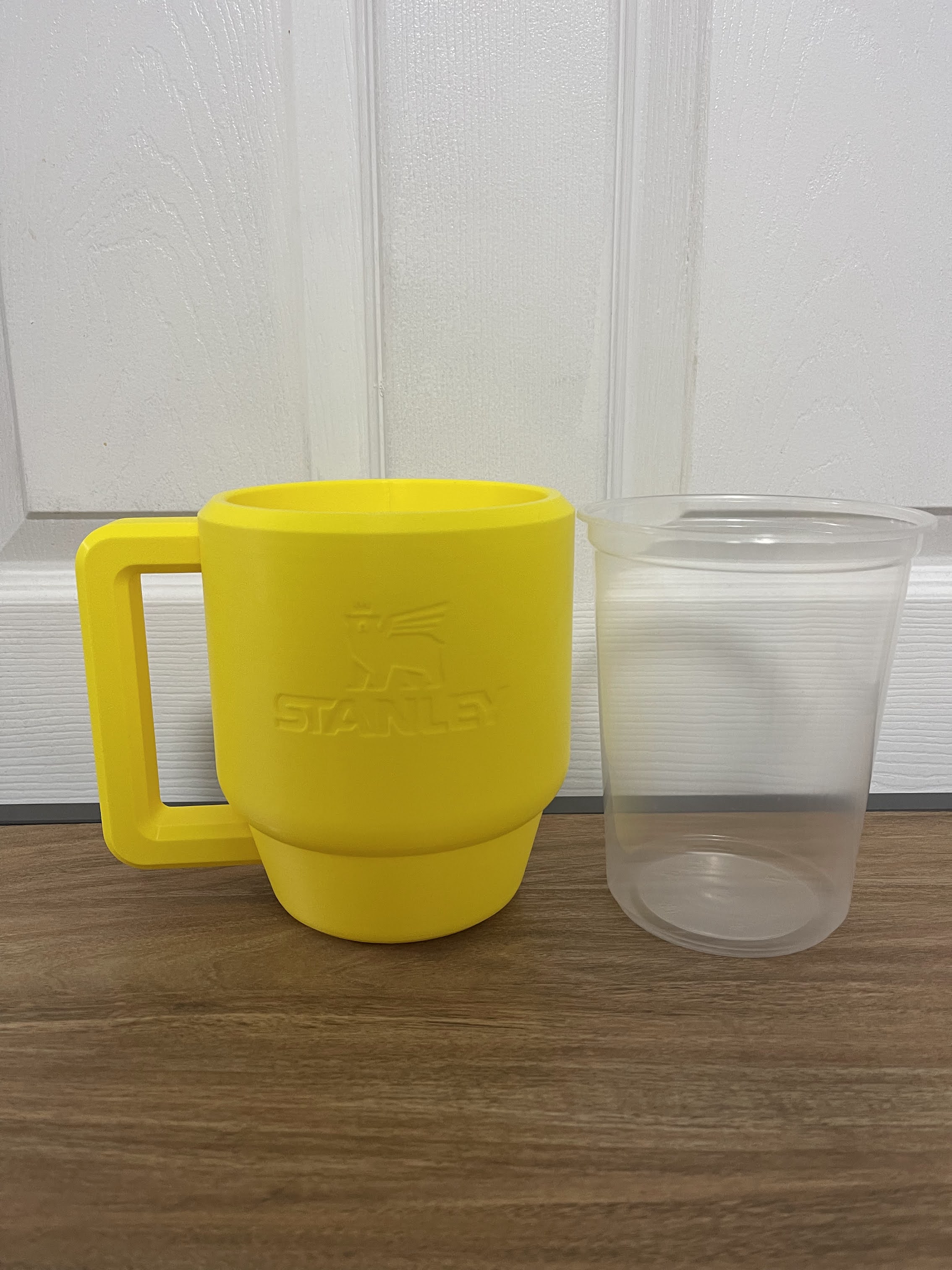 Deli Container "Stanley Cup" Sleeve