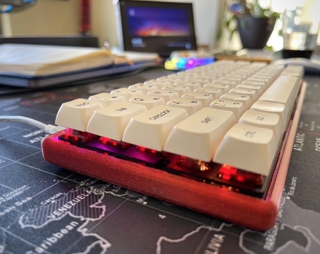 Low profile 60% keyboard case