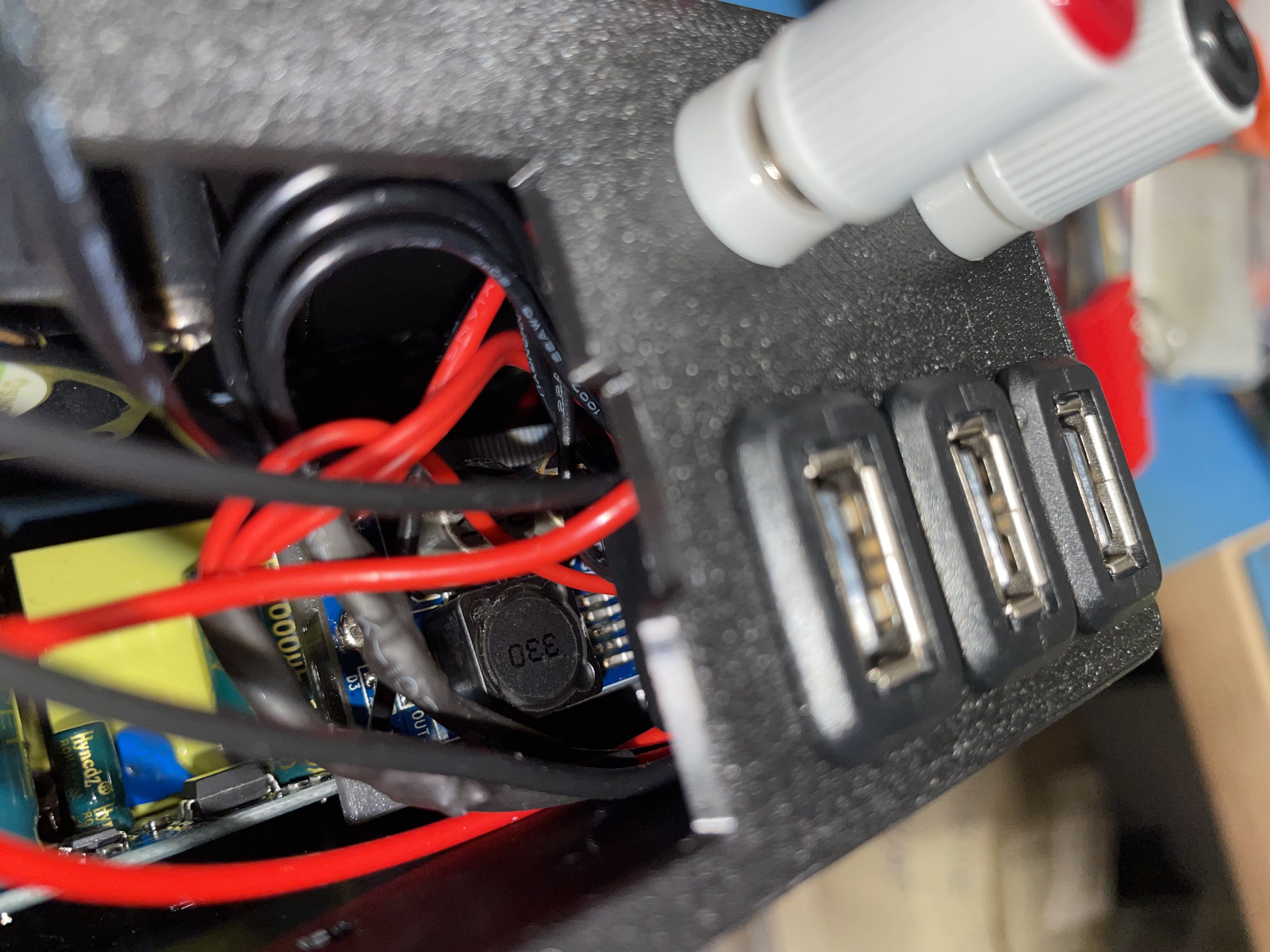 LM2596 buck converter add-on mount (to power USB sockets)