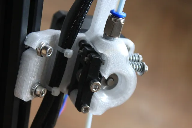 Delta Bowden Extruder