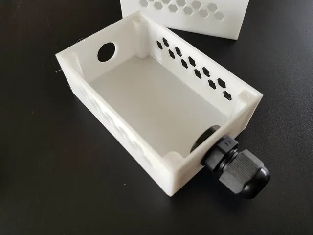 JIffy Box Container for PG7 Cable Glands with Lid