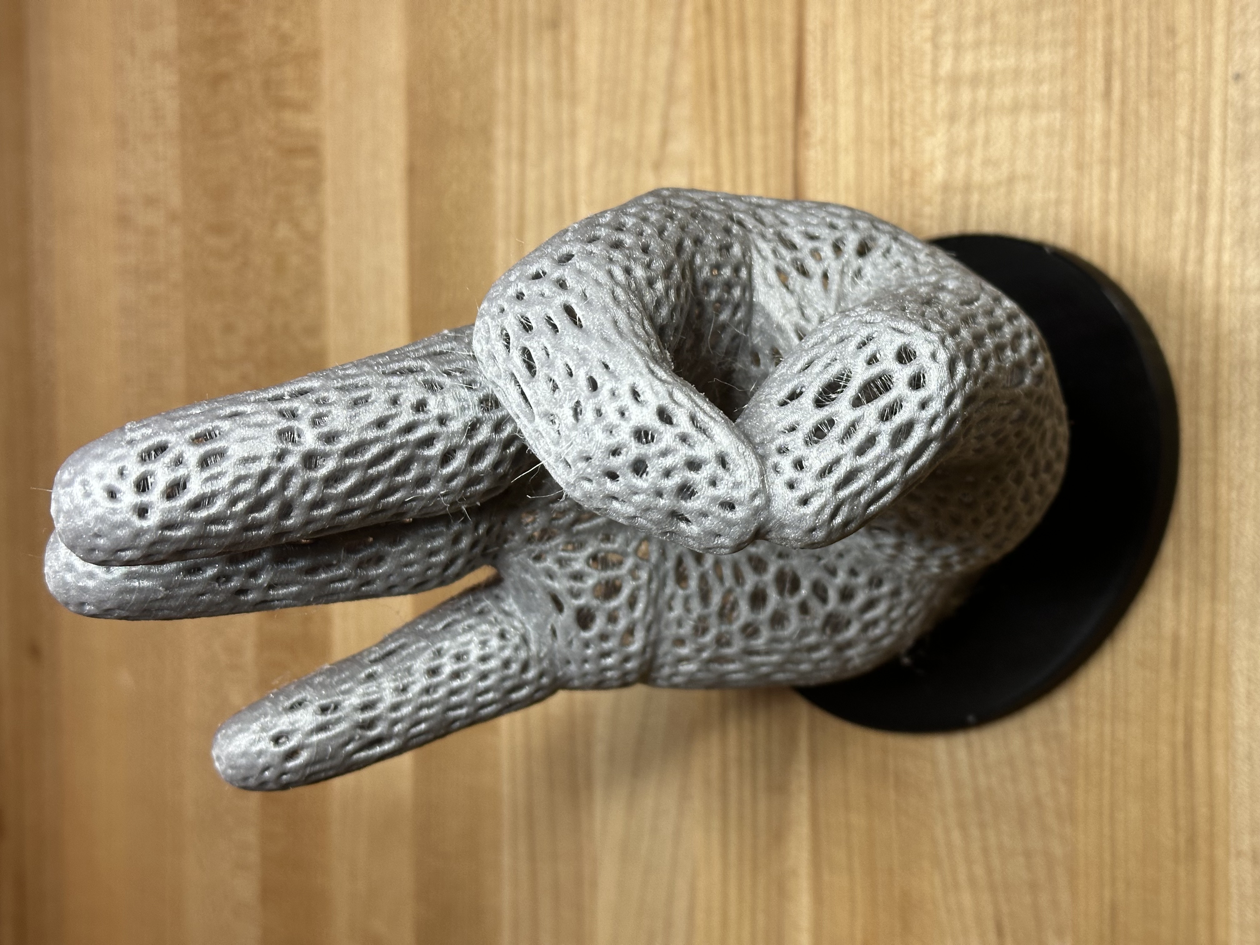 Miniatura 2 do modelo 3D Bionic OK Hand - remix with a base