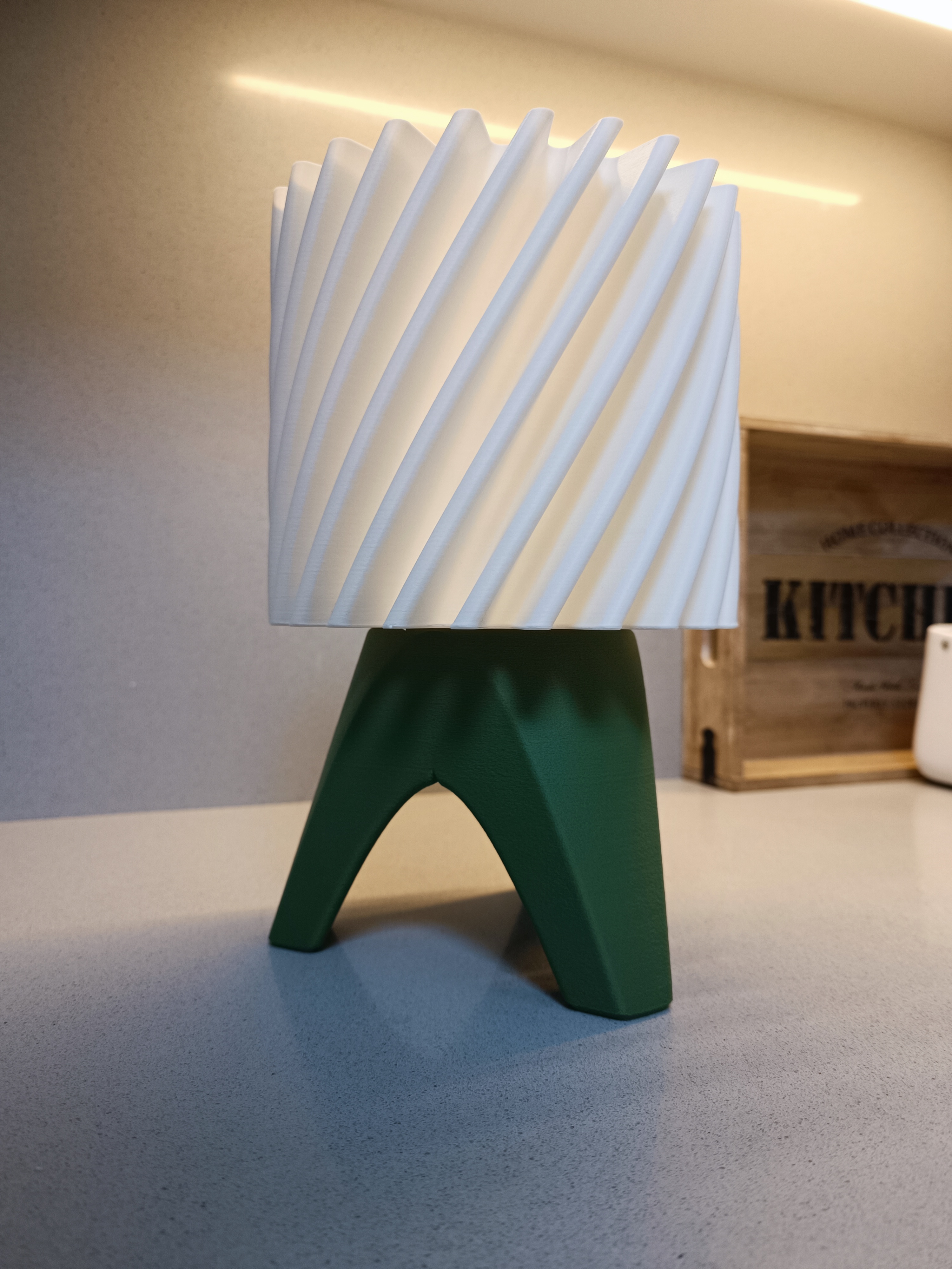 Simple 2 pieces Lamp