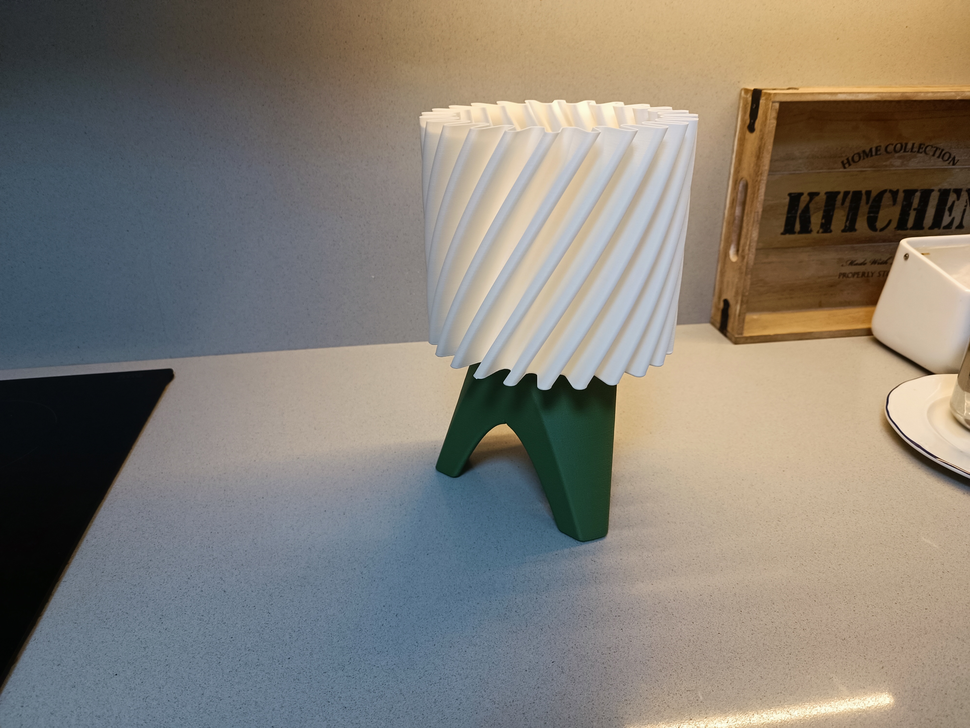 Miniatura 2 do modelo 3D Simple 2 pieces Lamp