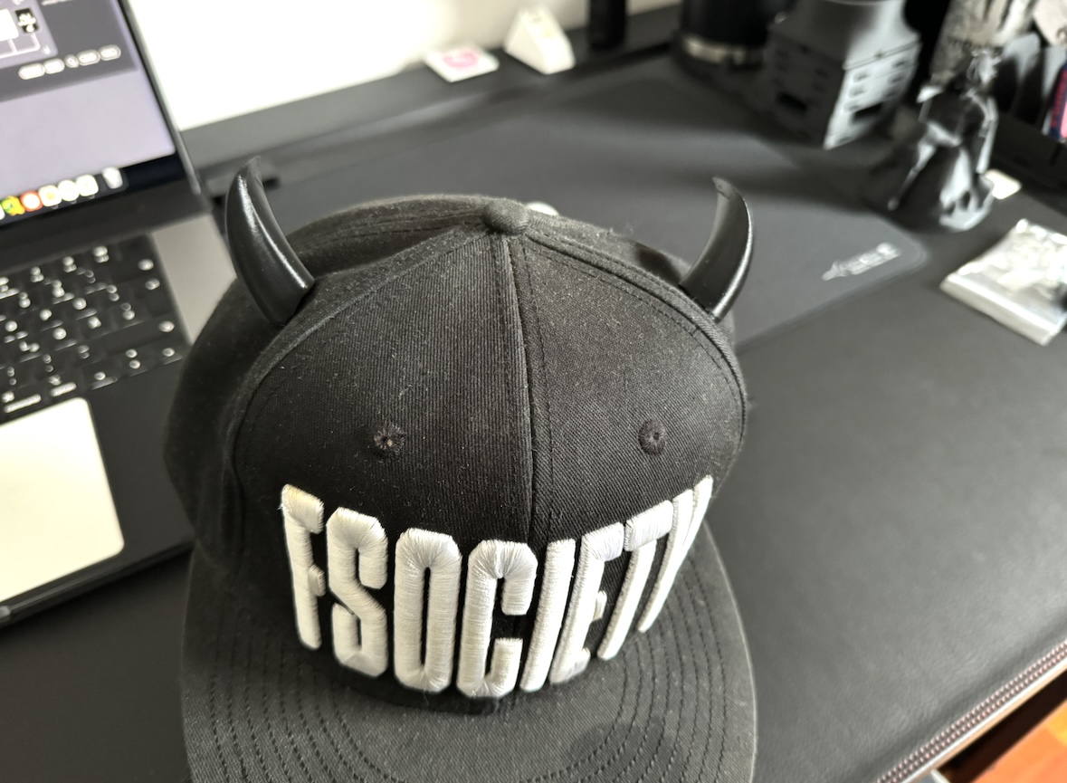 Devil horns for cap (M3 Screws)
