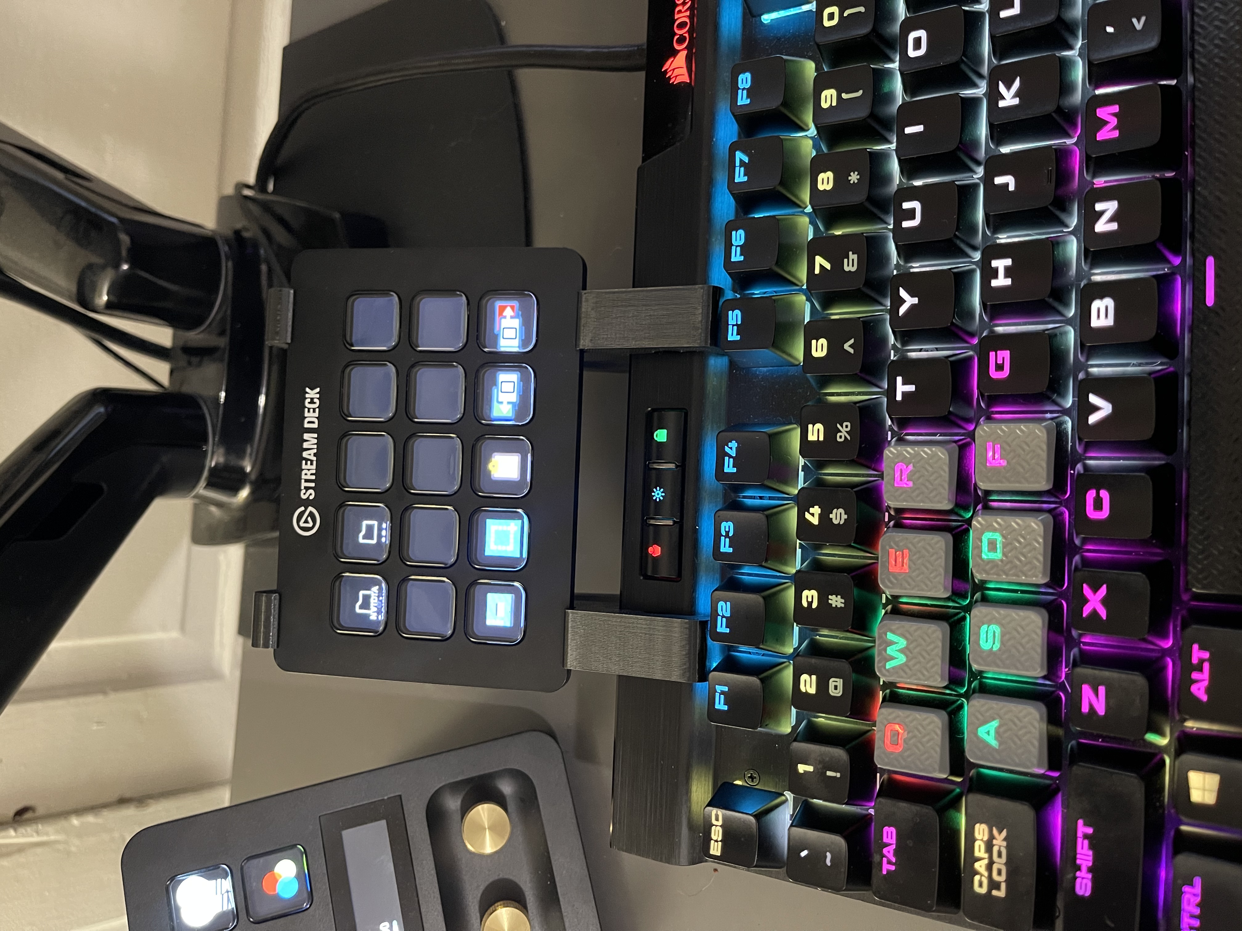 Stream Deck MK.2 Stand for corsair K70 MK.2 keyboard