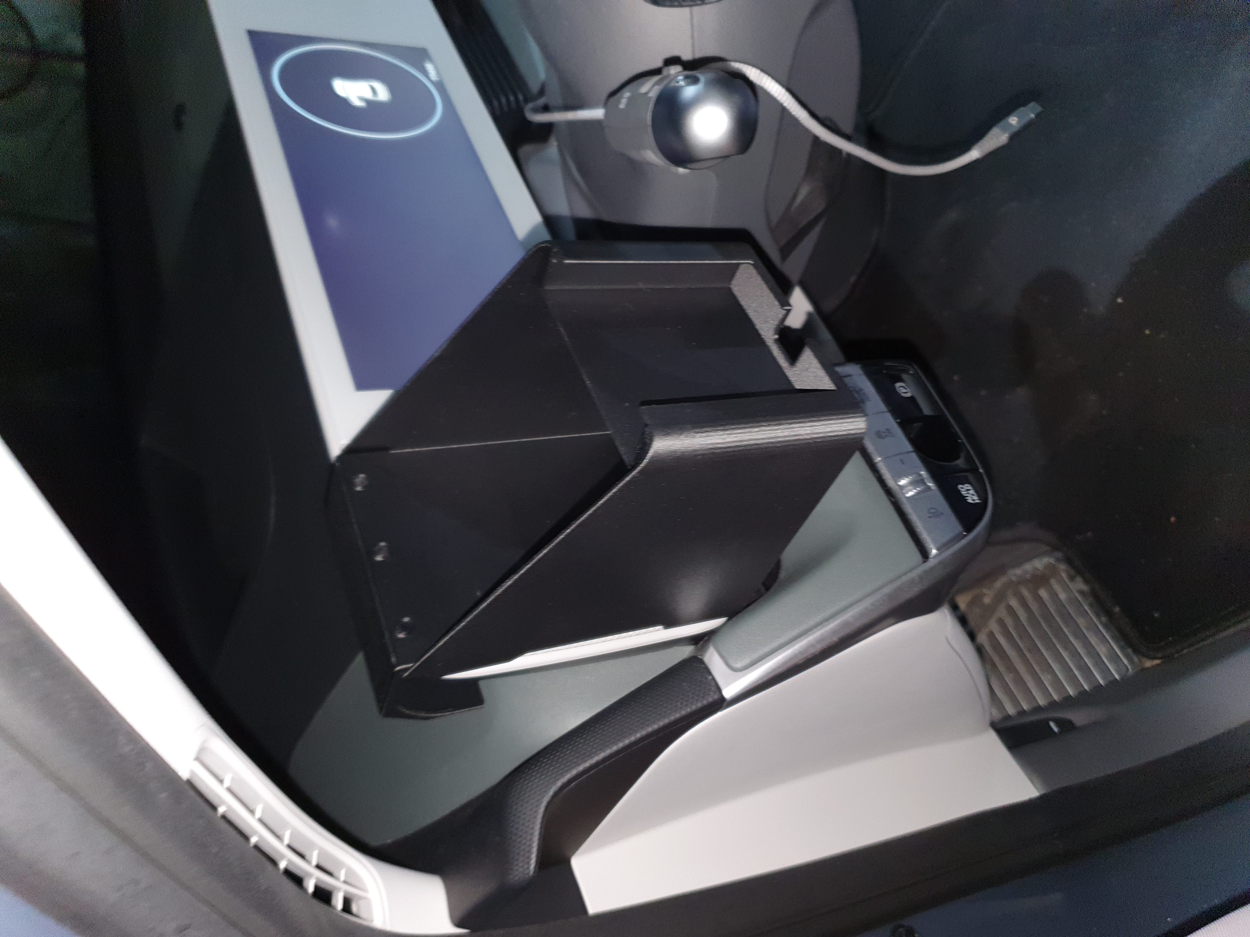 ioniq5 phone holder and tray, magnetic