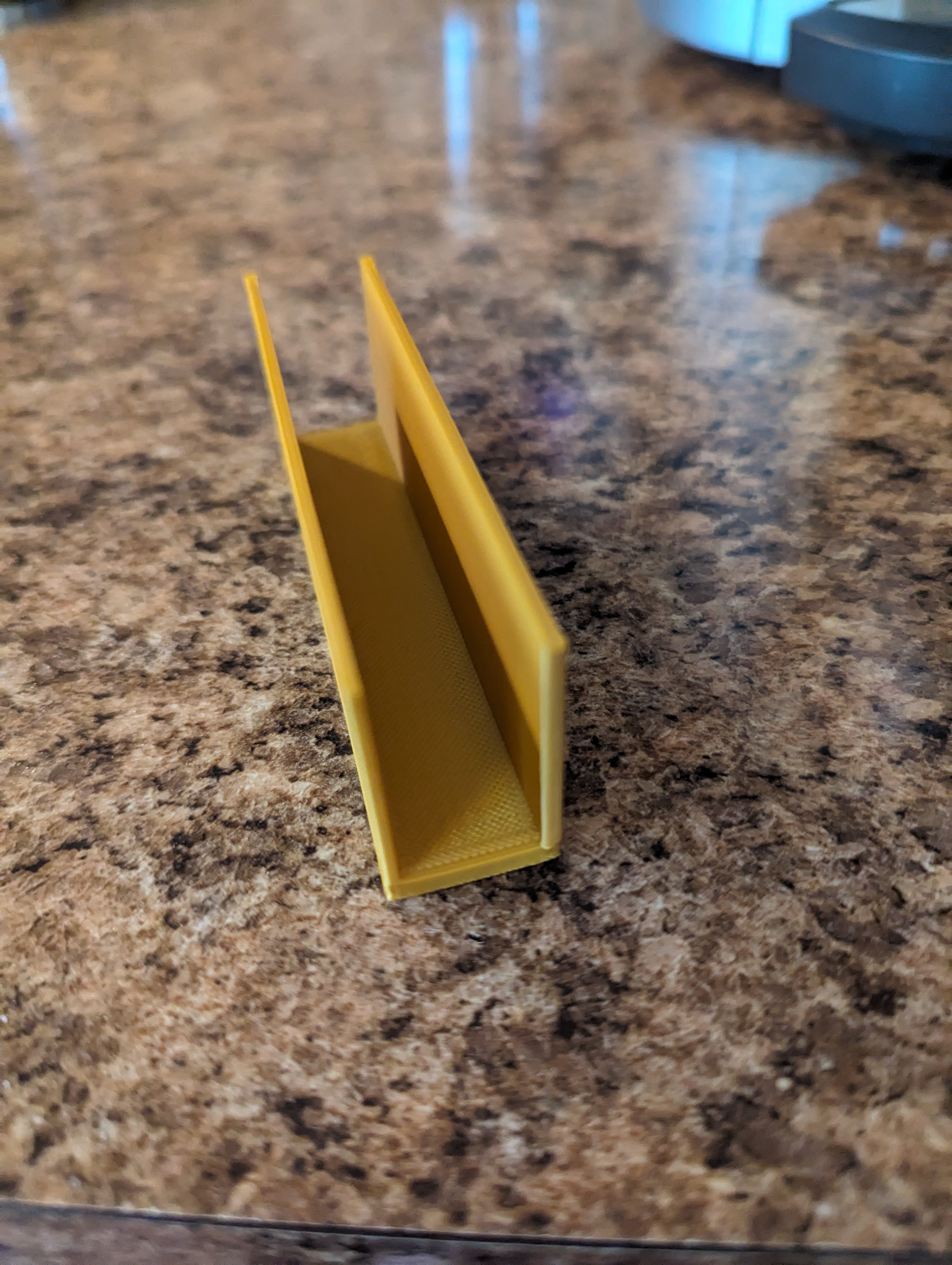 Simple Bookstand — thumbnail 2