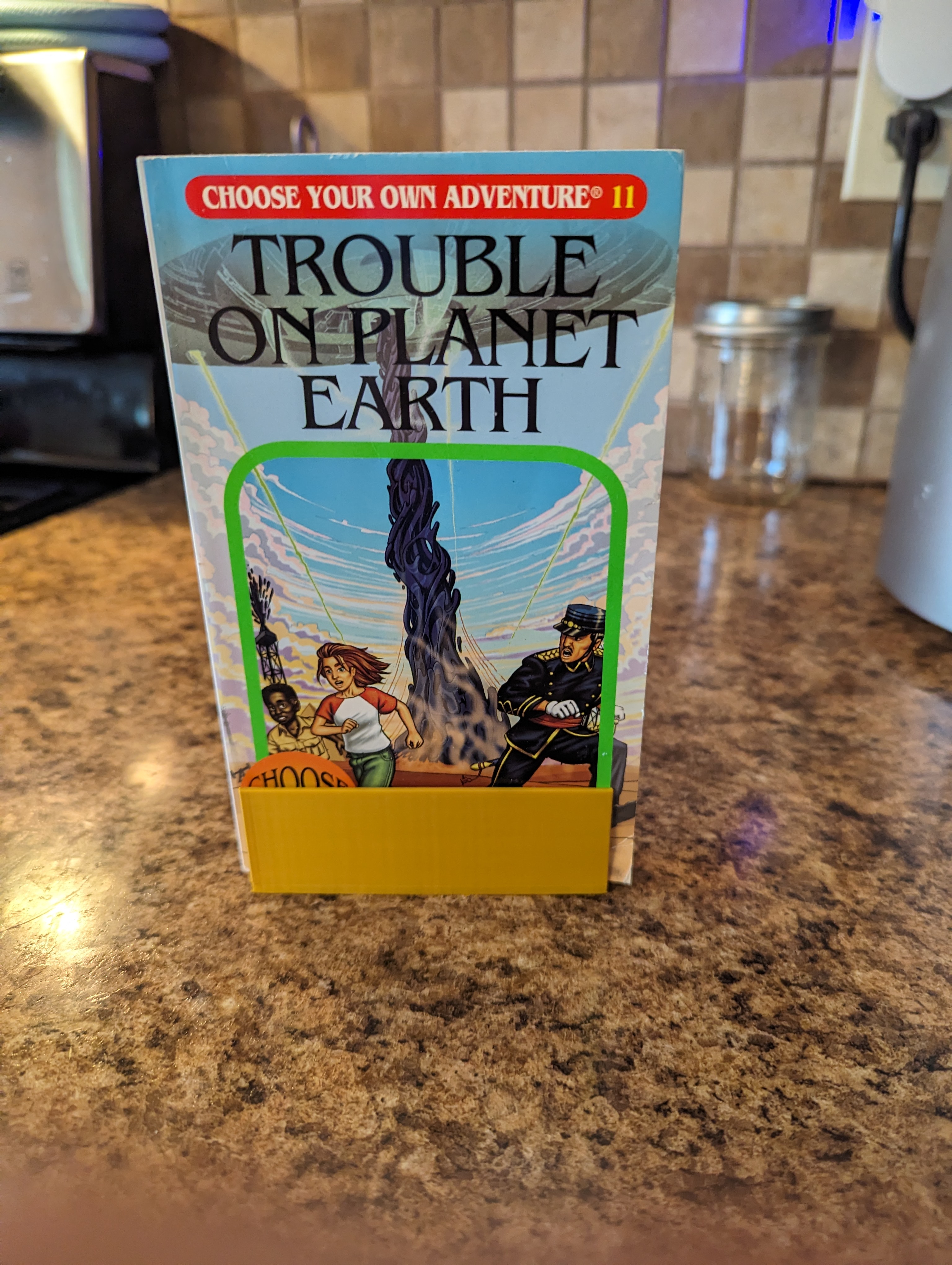 Simple Bookstand — thumbnail 3