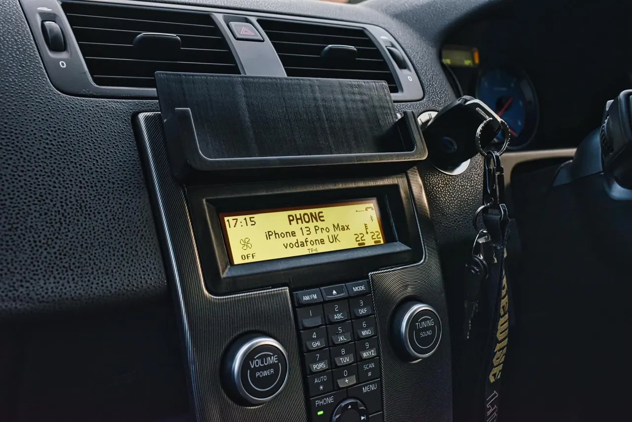 Custom Volvo V50 S40 C30 C70 phone mount by DS Prints Download - Main Image