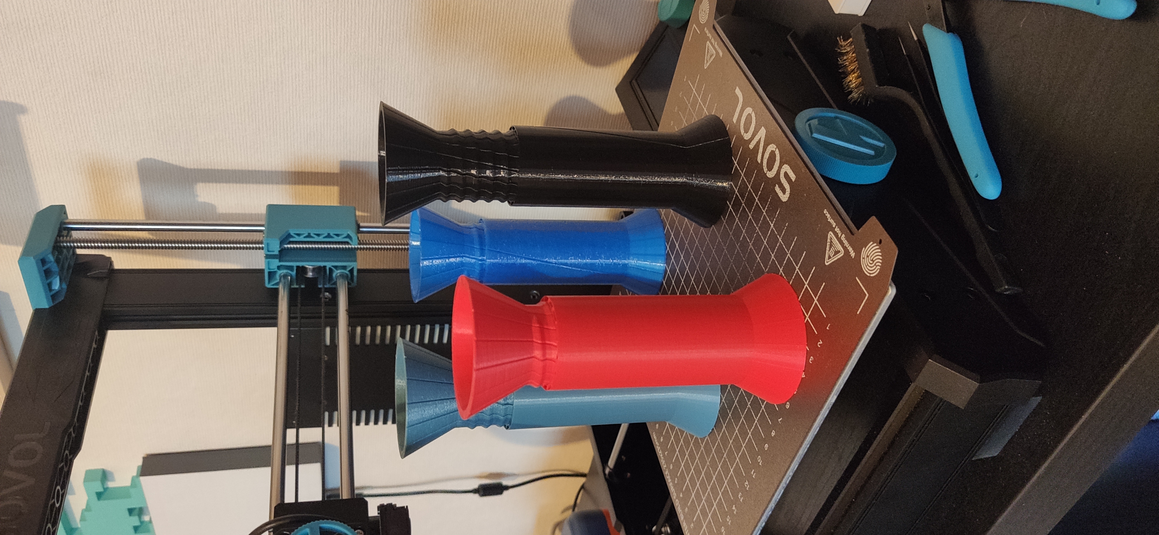 The Ant Stand - Ultra lightweight adjustable support