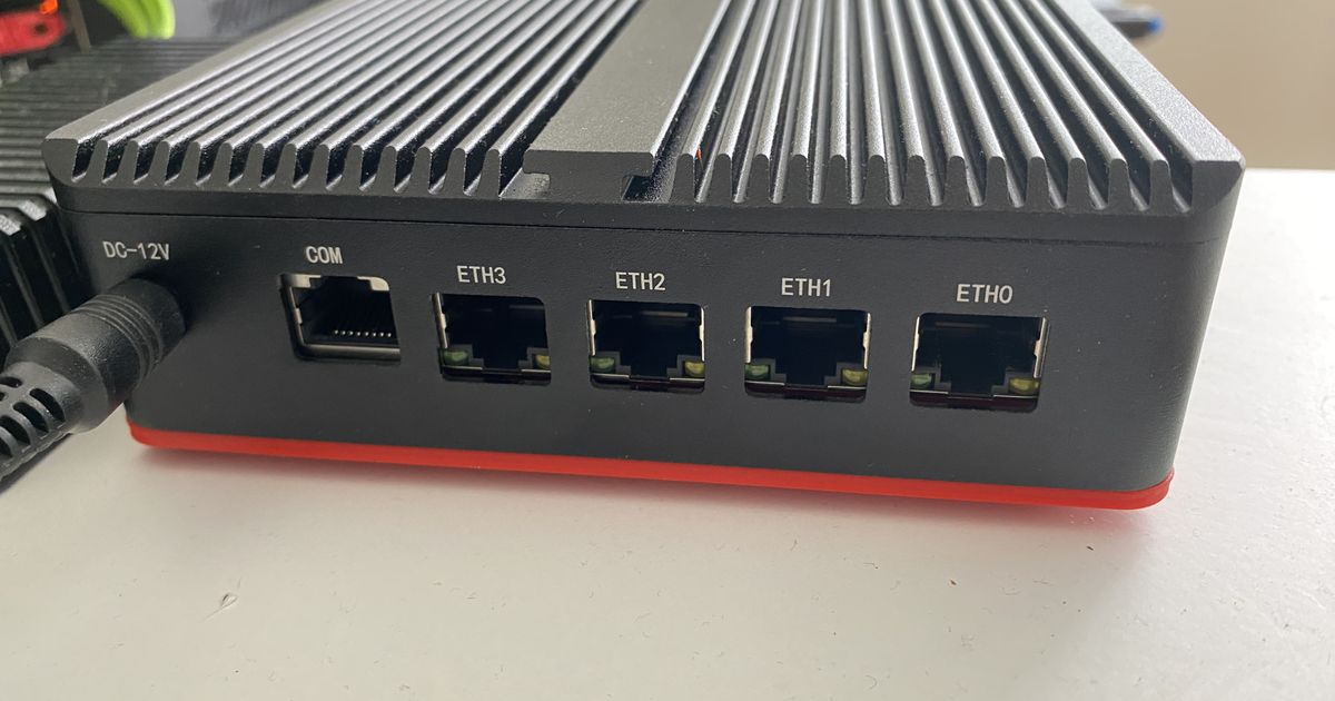 Topton router/firewall custom bottom cover by Huy Nguyen | Download ...