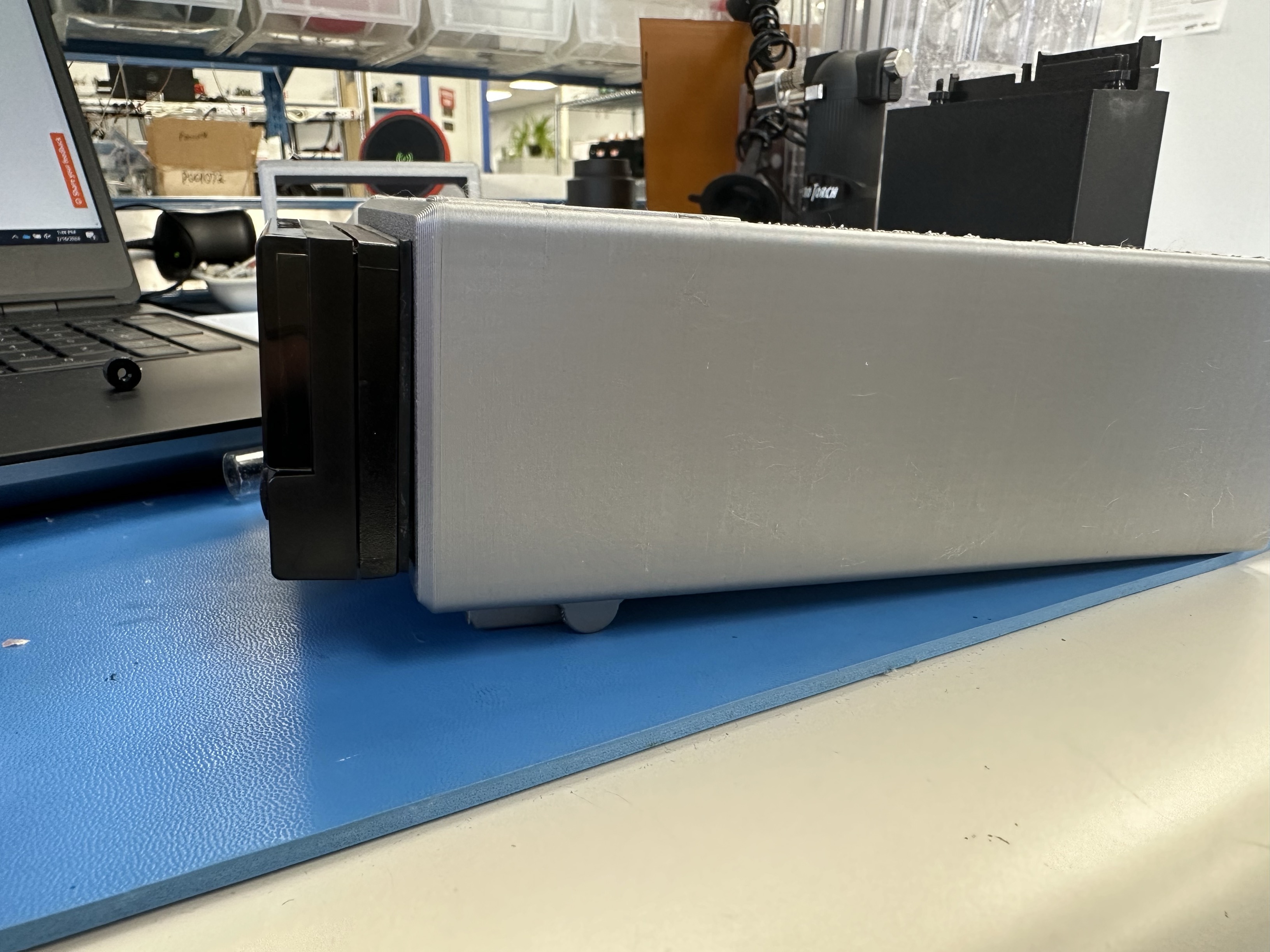 1 8 DIN Benchtop Enclosure With Print In Place Legs By PrintwithmeXYZ 1-8-din-benchtop-enclosure-with-print-in-place-legs-by-printwithmexyz