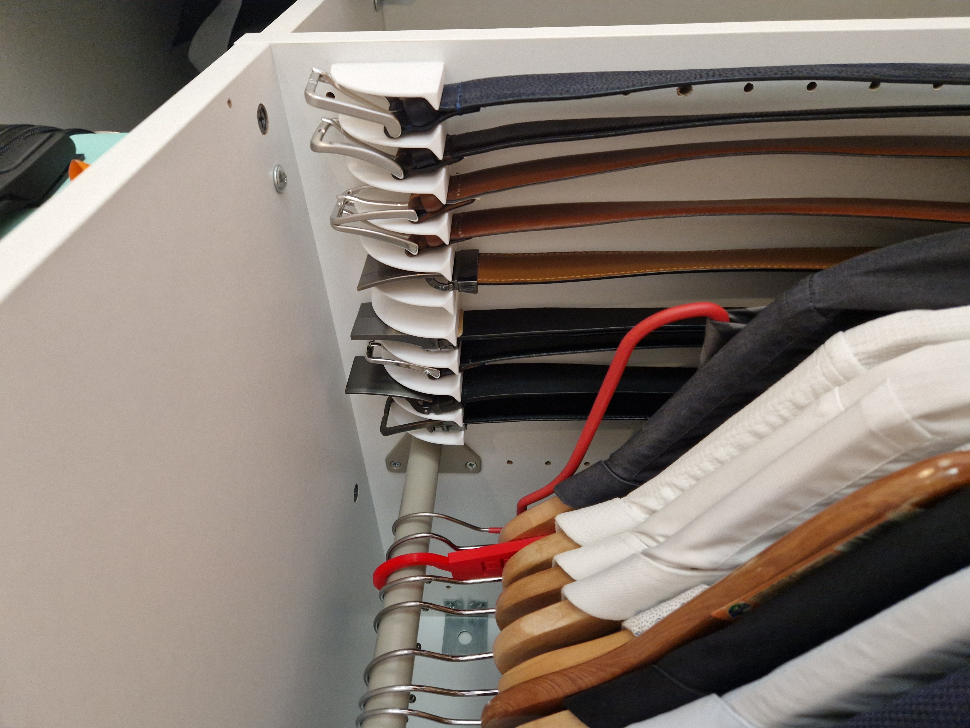 10 belts hanger