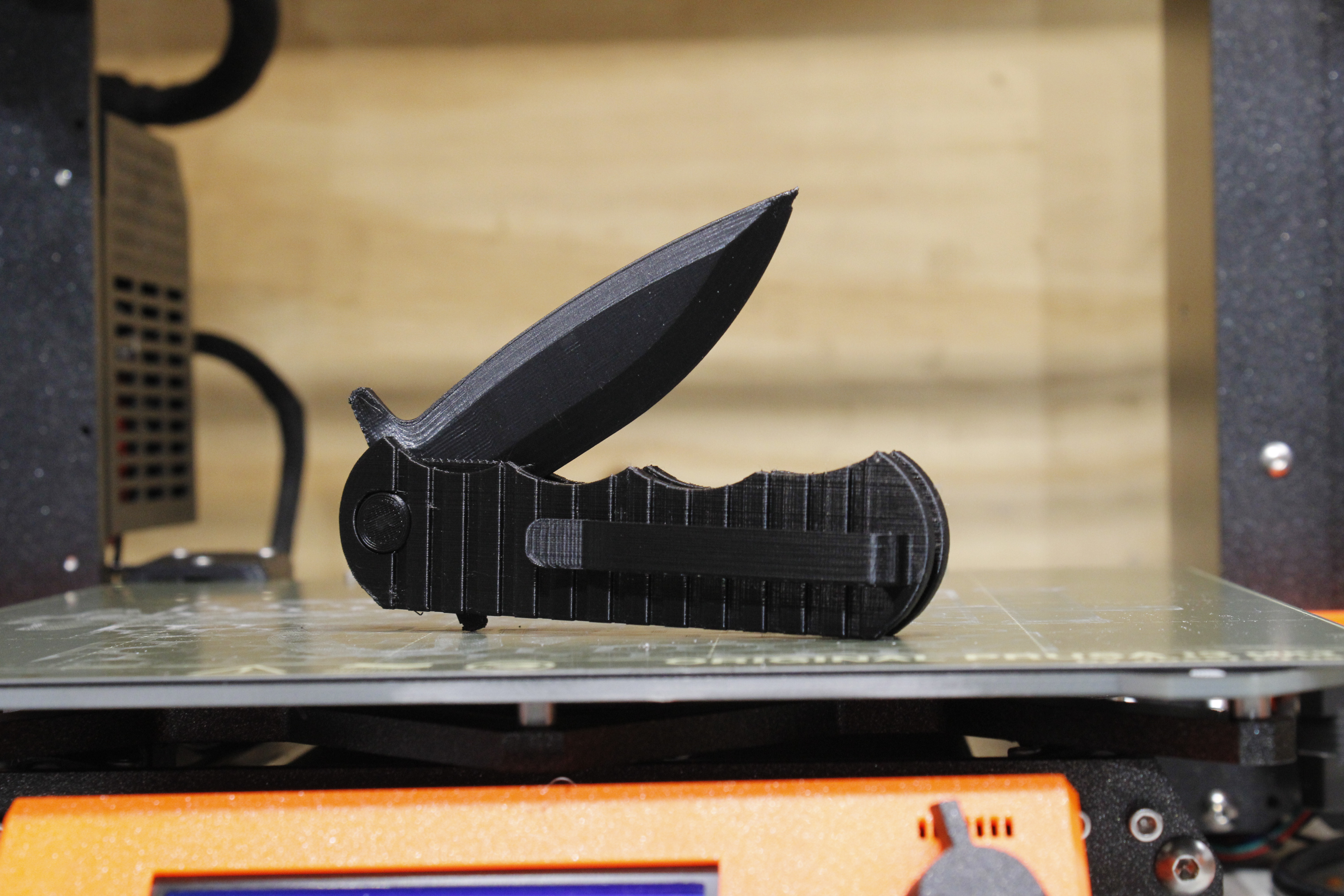 Realistic fully 3D printable pocket knife