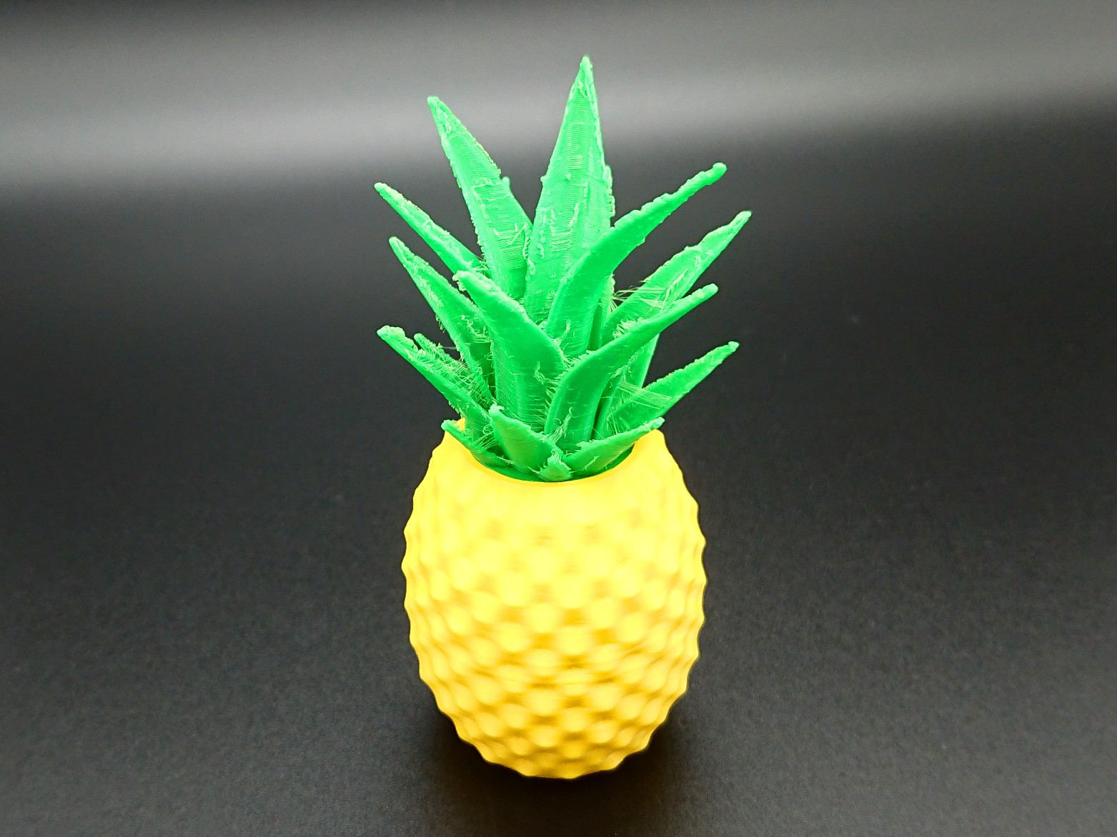 Miniatura 3 do modelo 3D Pineapple Container
