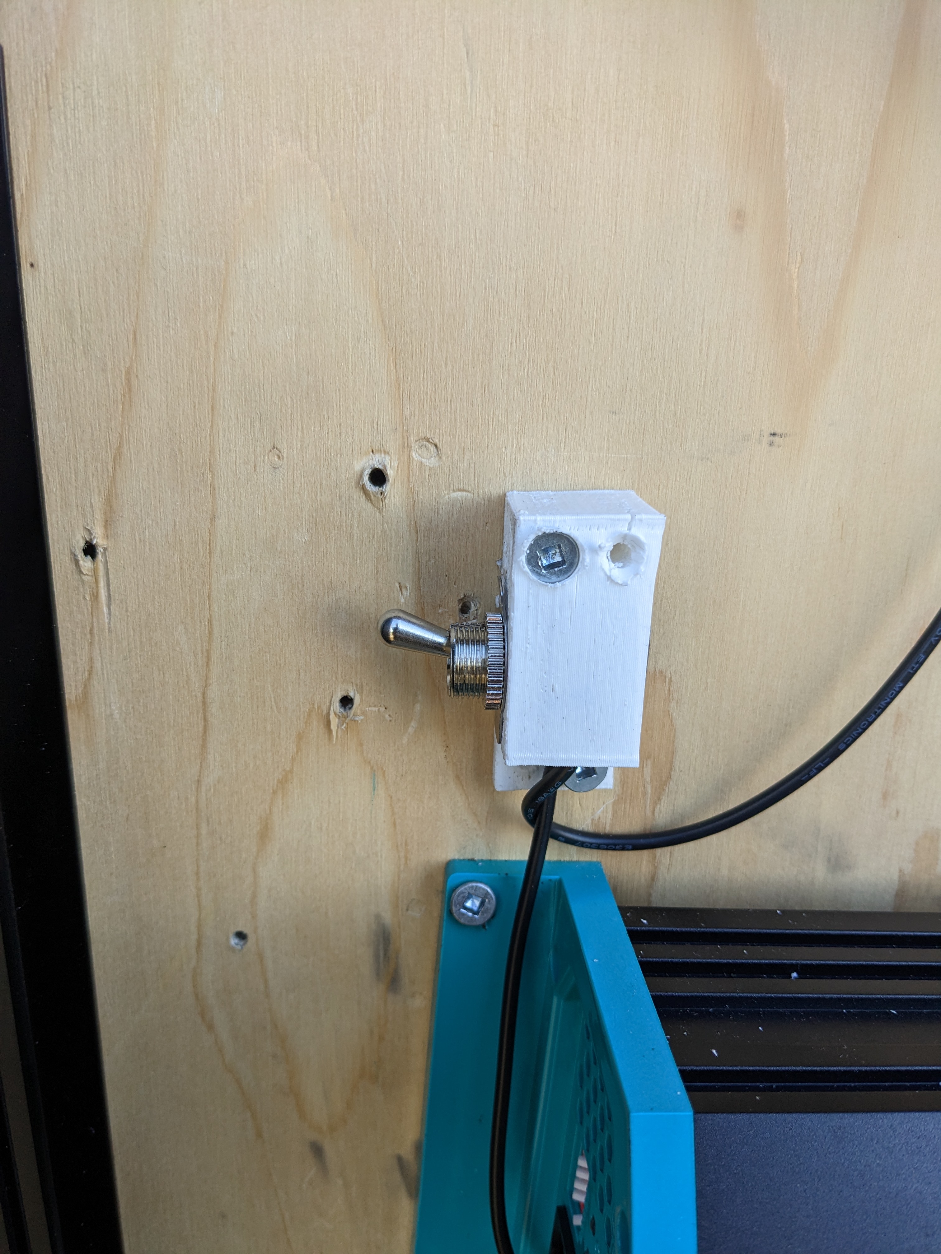 12v toggle mount